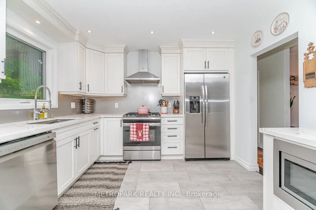 Photo 16 of 82 Creighton Road, Hamilton, Dundas — HOMEH