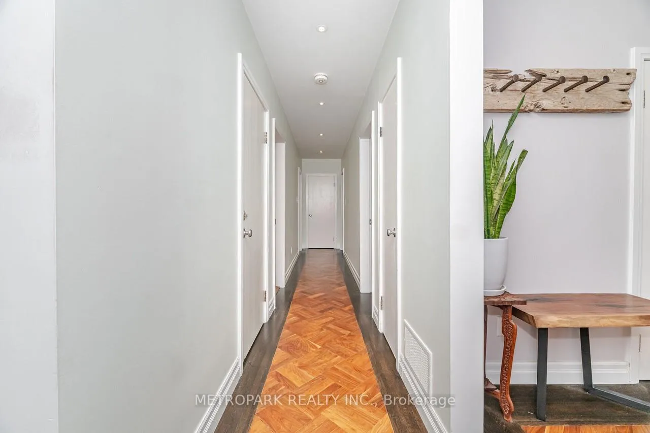 Photo 18 of 82 Creighton Road, Hamilton, Dundas — HOMEH