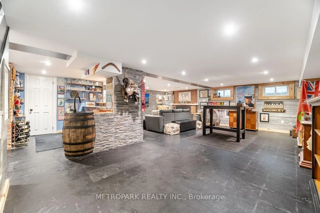 Photo 30 of 82 Creighton Road, Hamilton, Dundas — HOMEH