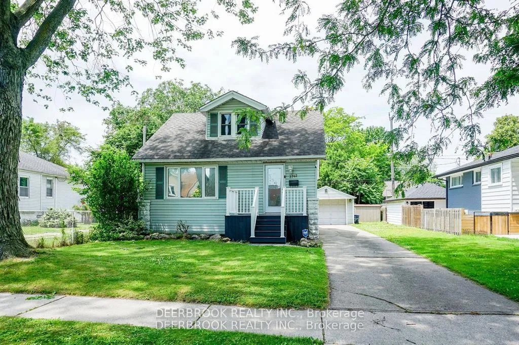 Photo 1 of 3742 Montcalm Street, Windsor — HOMEH