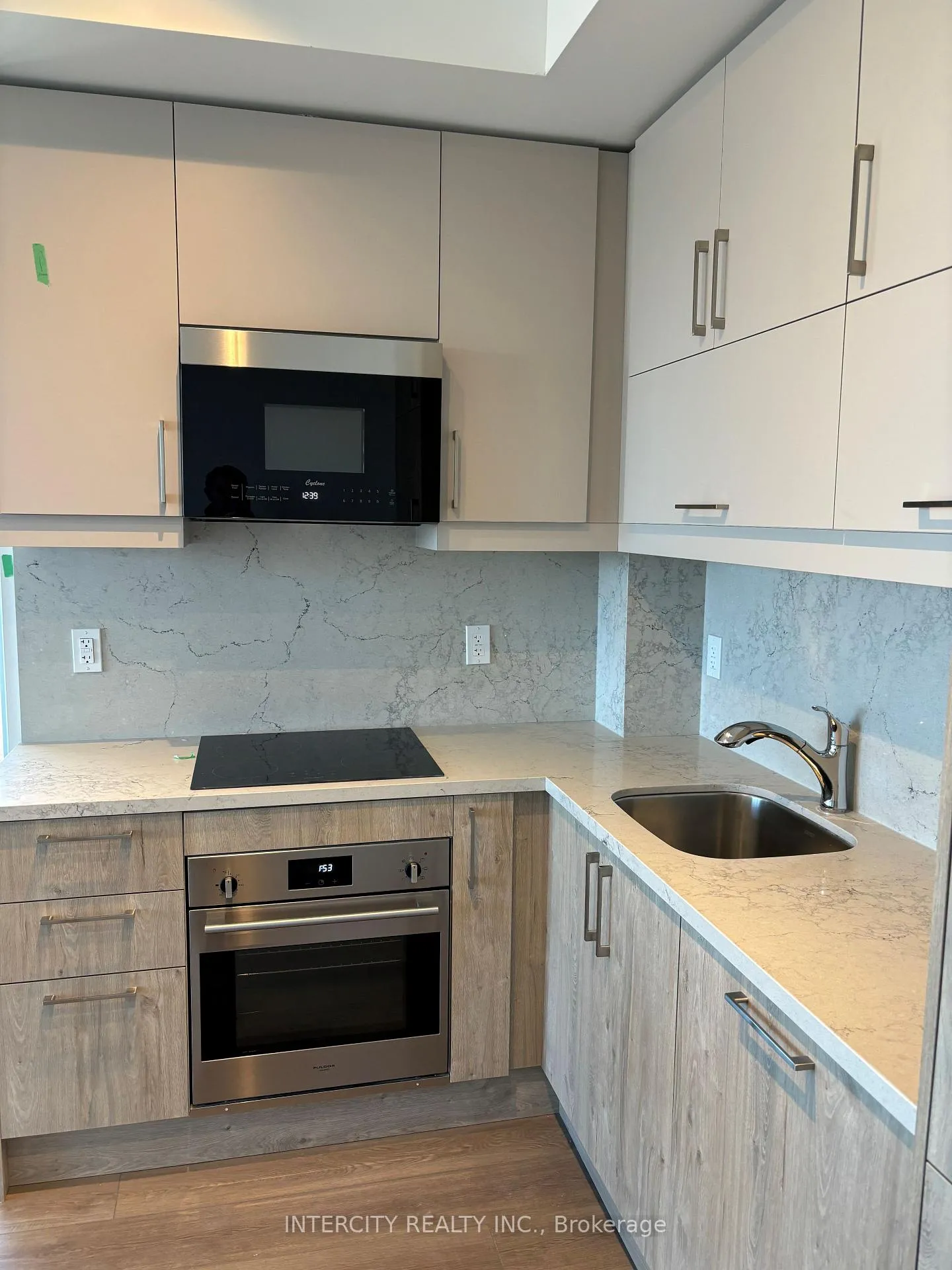 Photo 2 of Unit 1111B, 292 Verdale Crossing, Markham, Unionville — HOMEH