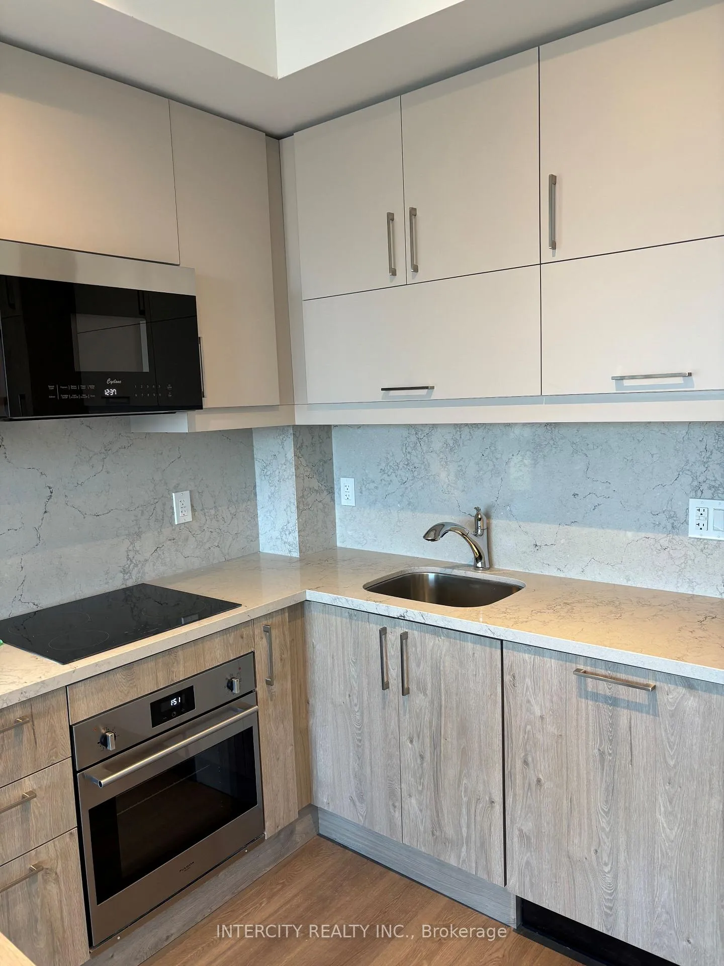 Photo 3 of Unit 1111B, 292 Verdale Crossing, Markham, Unionville — HOMEH