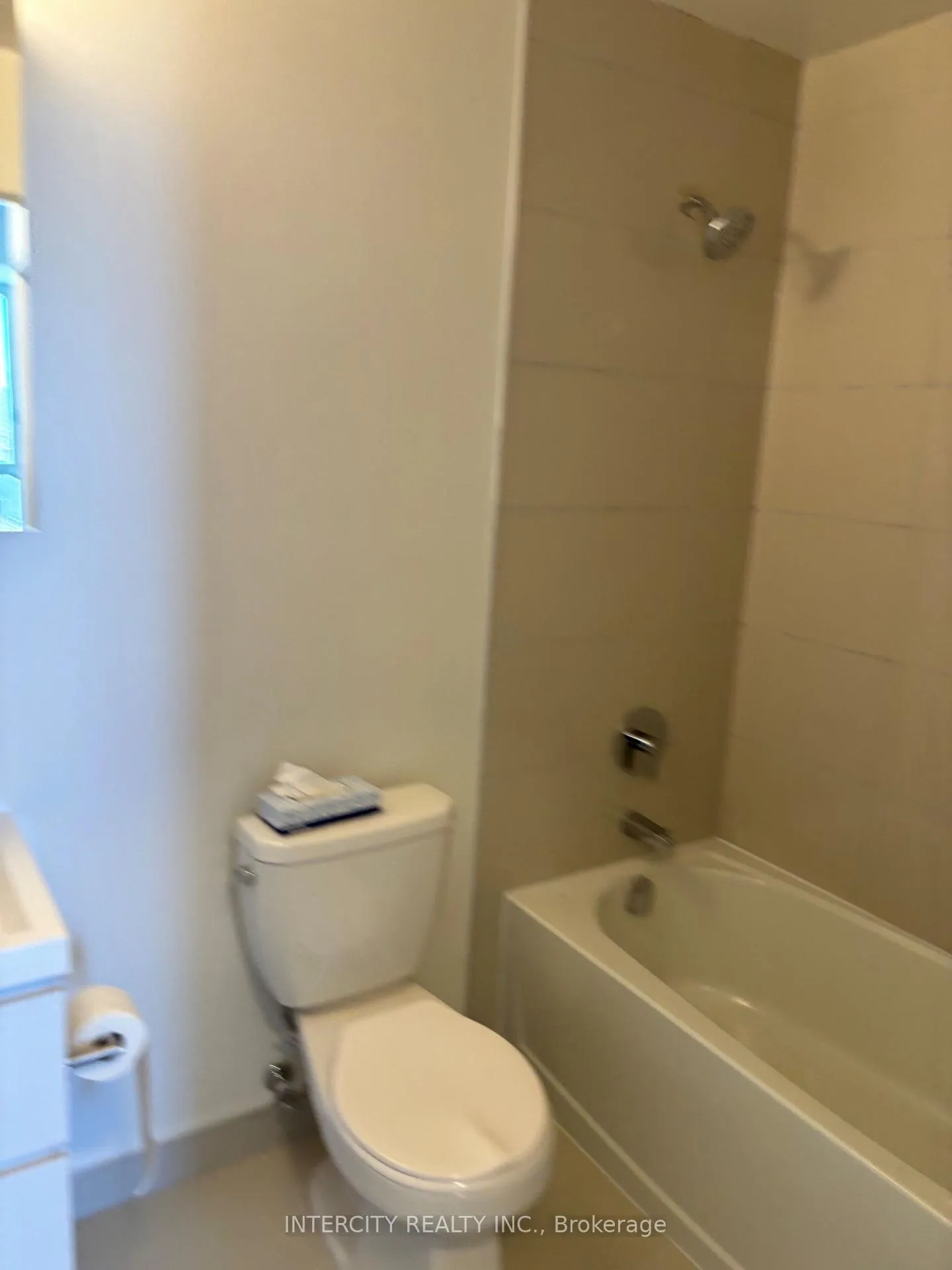 Photo 7 of Unit 1111B, 292 Verdale Crossing, Markham, Unionville — HOMEH