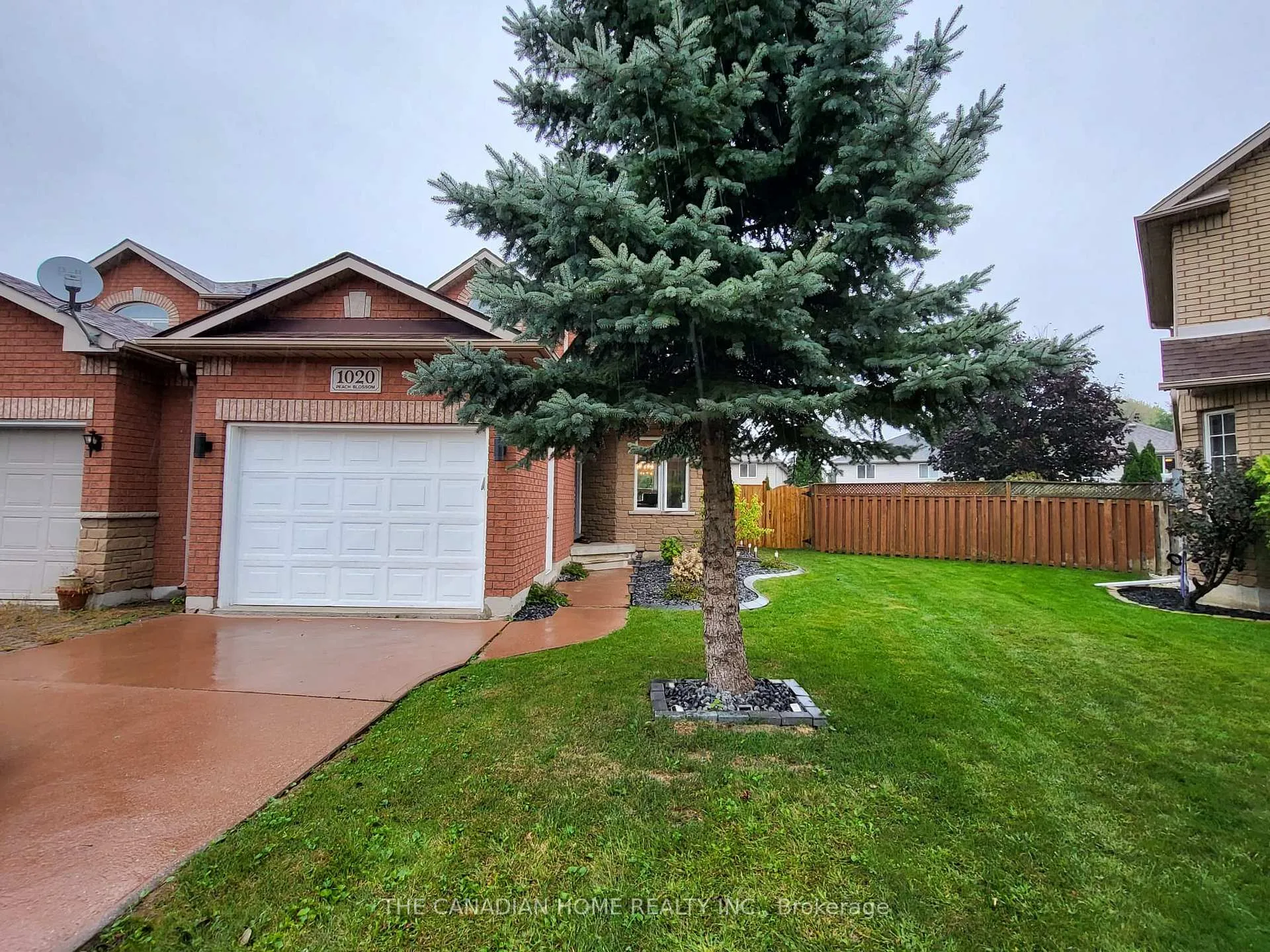 Front of 1020 Peach Blossom Crescent N