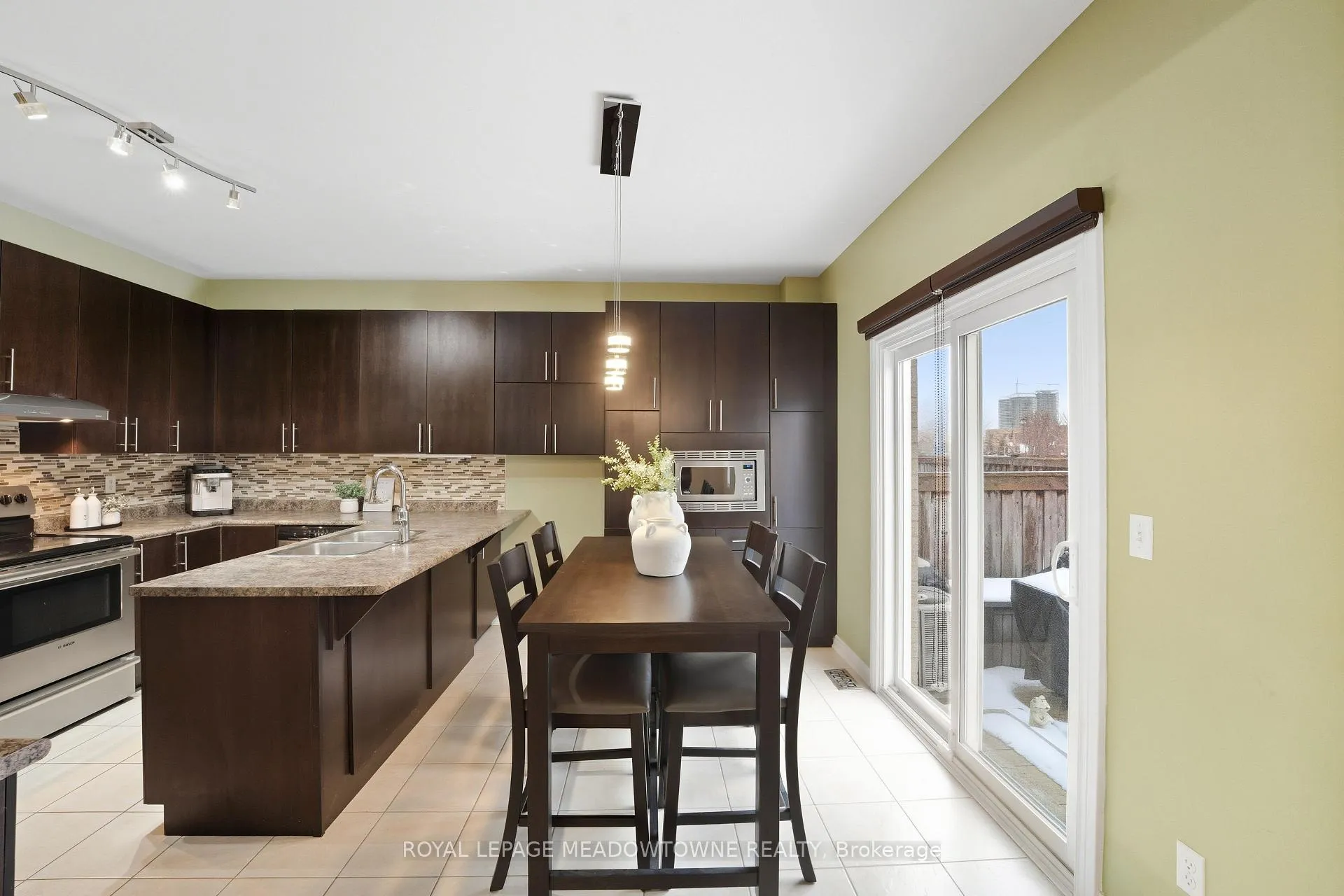 Photo 14 of 355 Greenlees Circle, Milton, Clarke — HOMEH