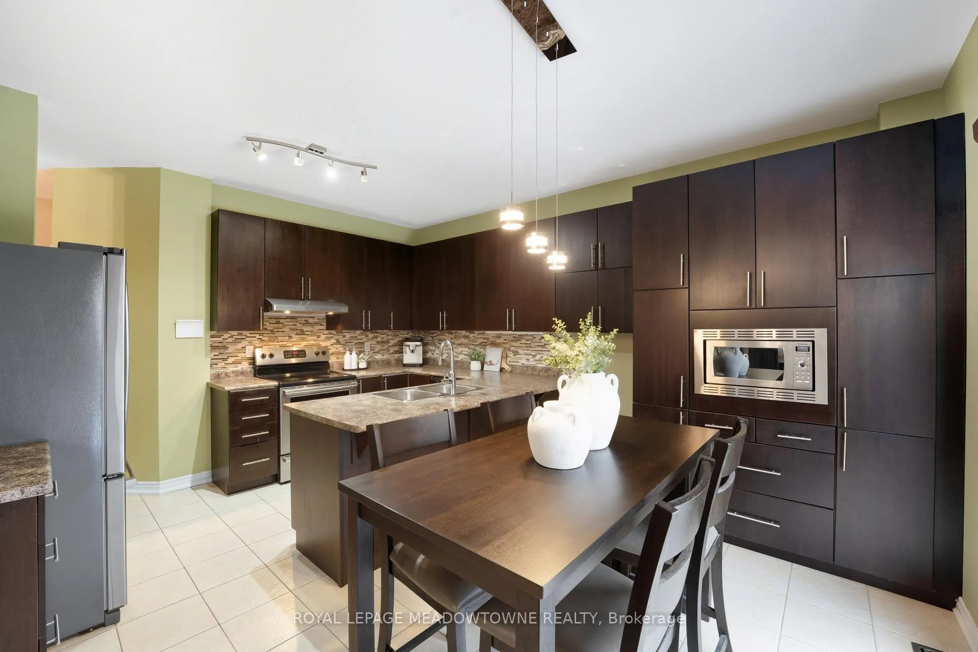 Photo 15 of 355 Greenlees Circle, Milton, Clarke — HOMEH