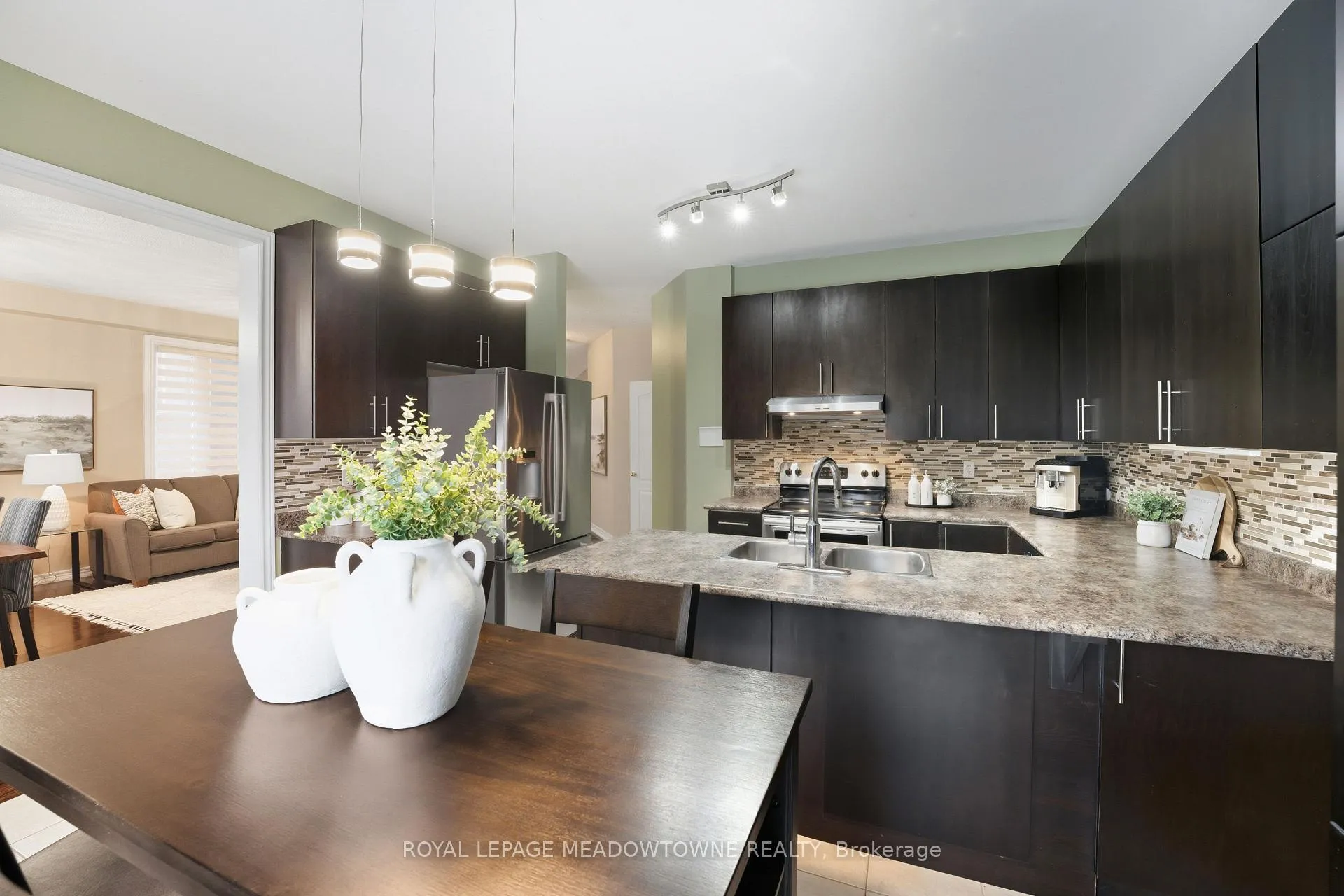 Photo 16 of 355 Greenlees Circle, Milton, Clarke — HOMEH