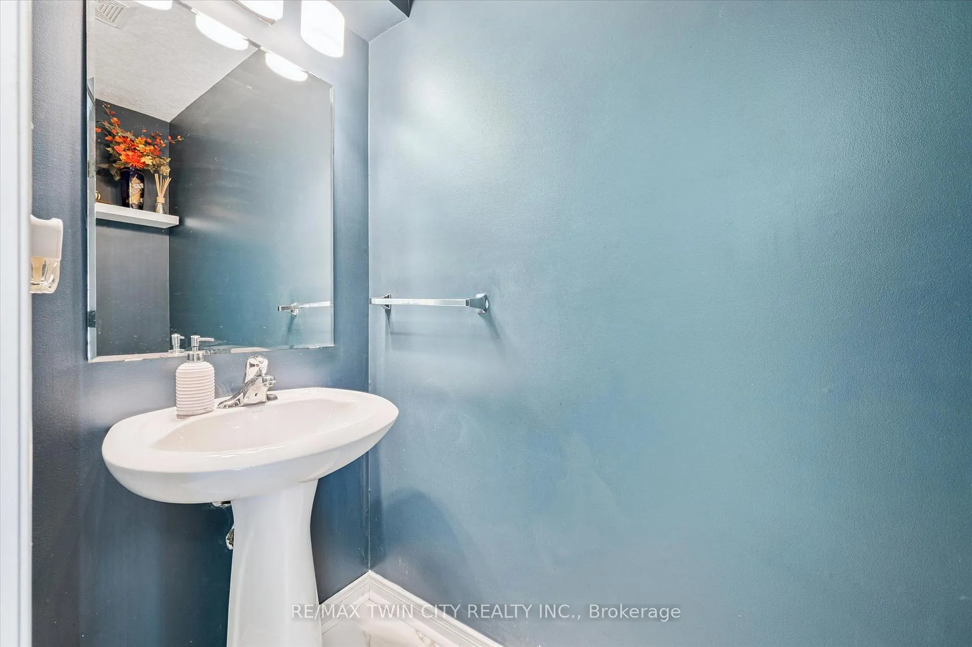 Photo 9 of Unit E29, 110 Activa Avenue, Kitchener — HOMEH