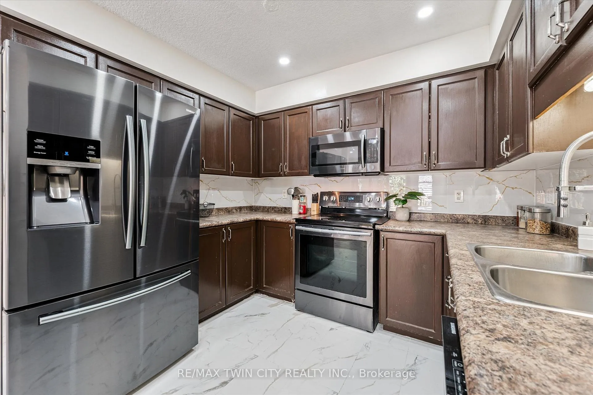 Photo 17 of Unit E29, 110 Activa Avenue, Kitchener — HOMEH