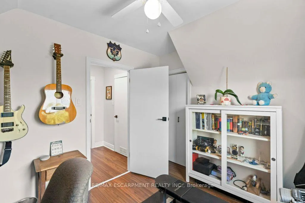 Photo 23 of 67 Mayflower Avenue, Hamilton, Crown Point — HOMEH