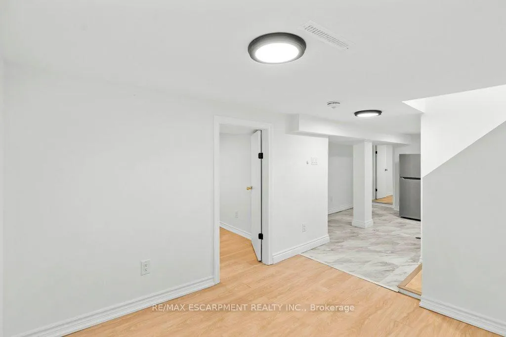 Photo 30 of 67 Mayflower Avenue, Hamilton, Crown Point — HOMEH