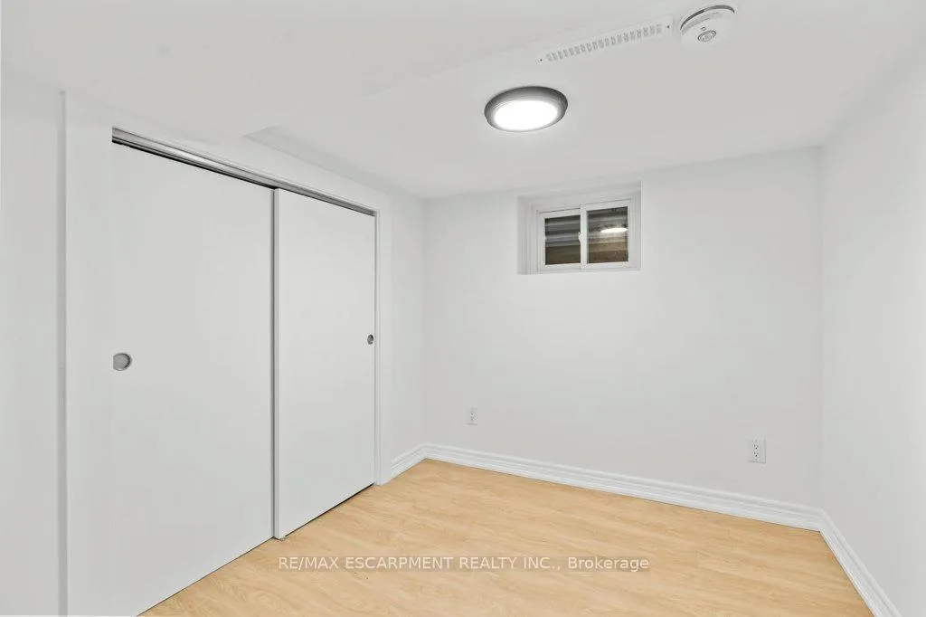 Photo 31 of 67 Mayflower Avenue, Hamilton, Crown Point — HOMEH
