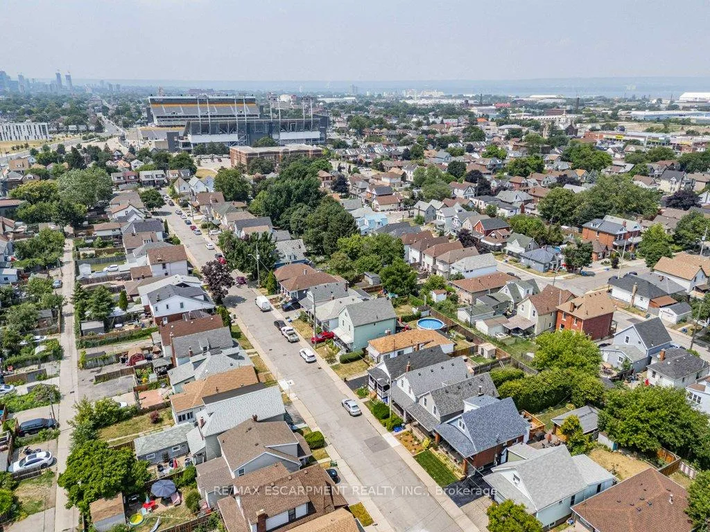 Photo 45 of 67 Mayflower Avenue, Hamilton, Crown Point — HOMEH