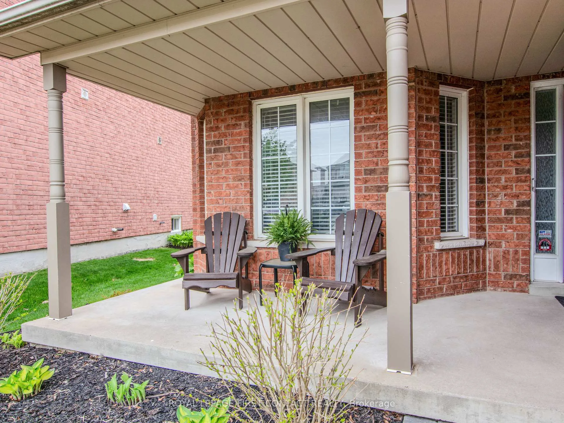 Photo 4 of 65 Gore Drive, Barrie, Ardagh — HOMEH