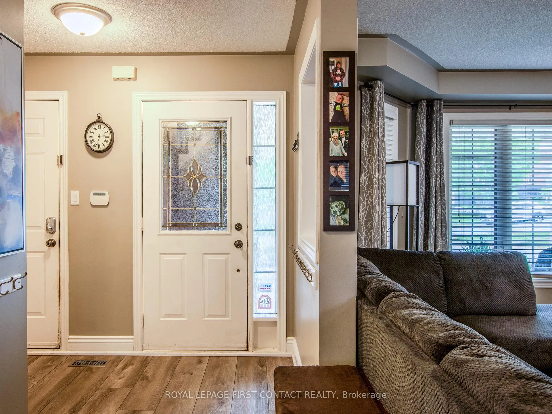 Photo 5 of 65 Gore Drive, Barrie, Ardagh — HOMEH