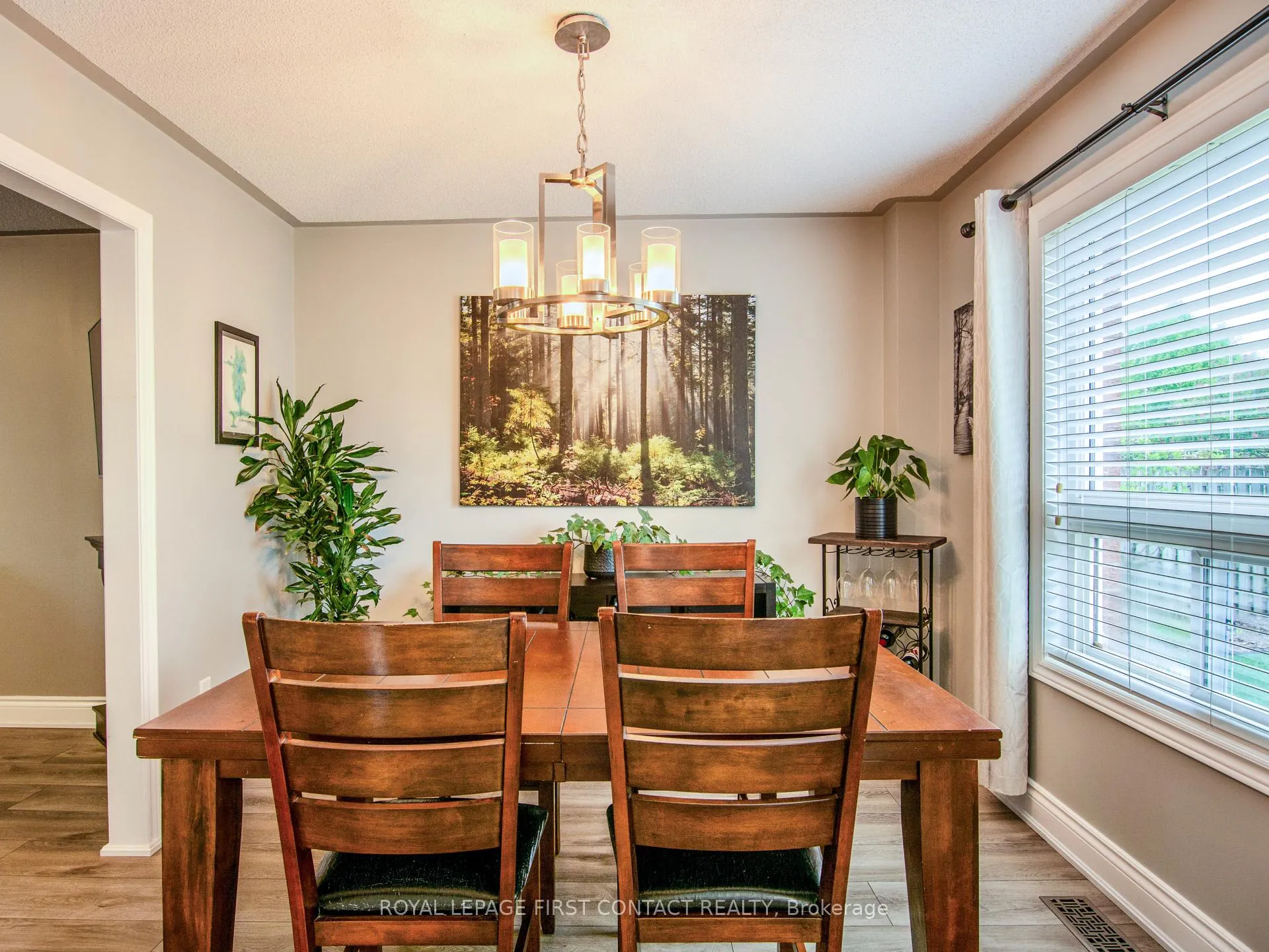 Photo 12 of 65 Gore Drive, Barrie, Ardagh — HOMEH