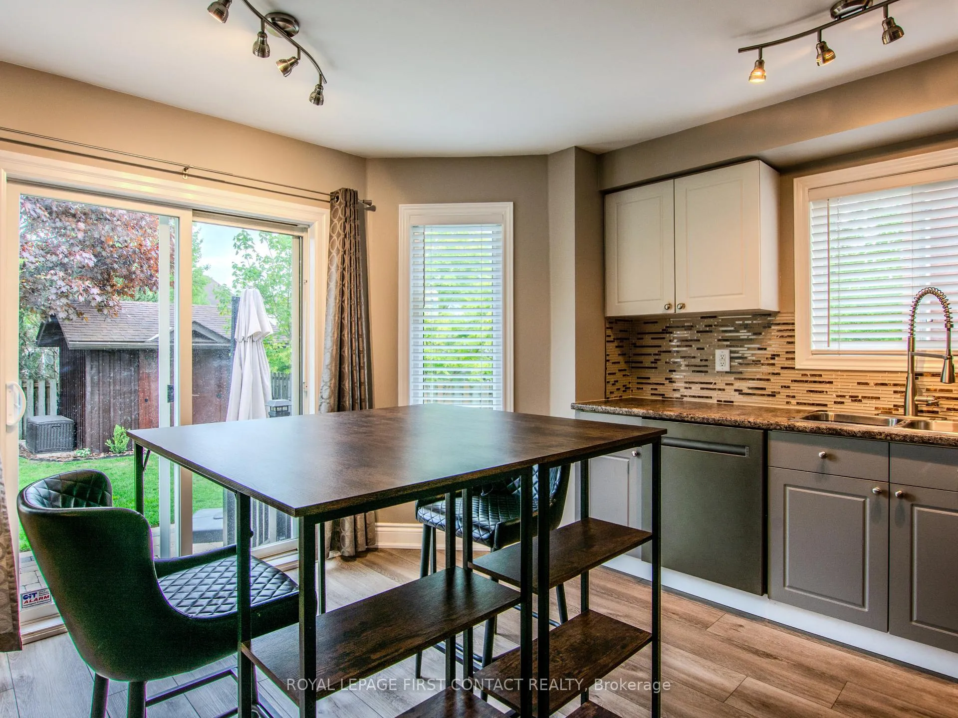 Photo 14 of 65 Gore Drive, Barrie, Ardagh — HOMEH
