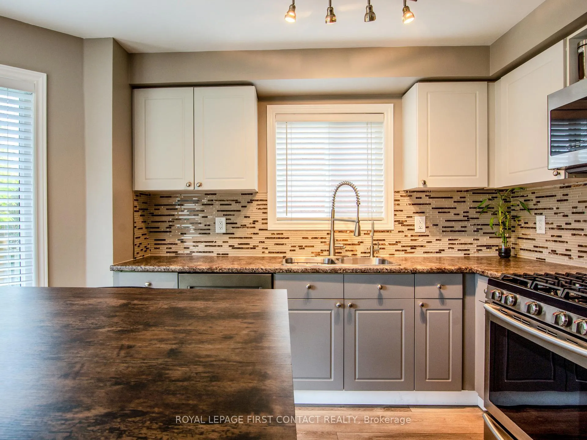 Photo 15 of 65 Gore Drive, Barrie, Ardagh — HOMEH