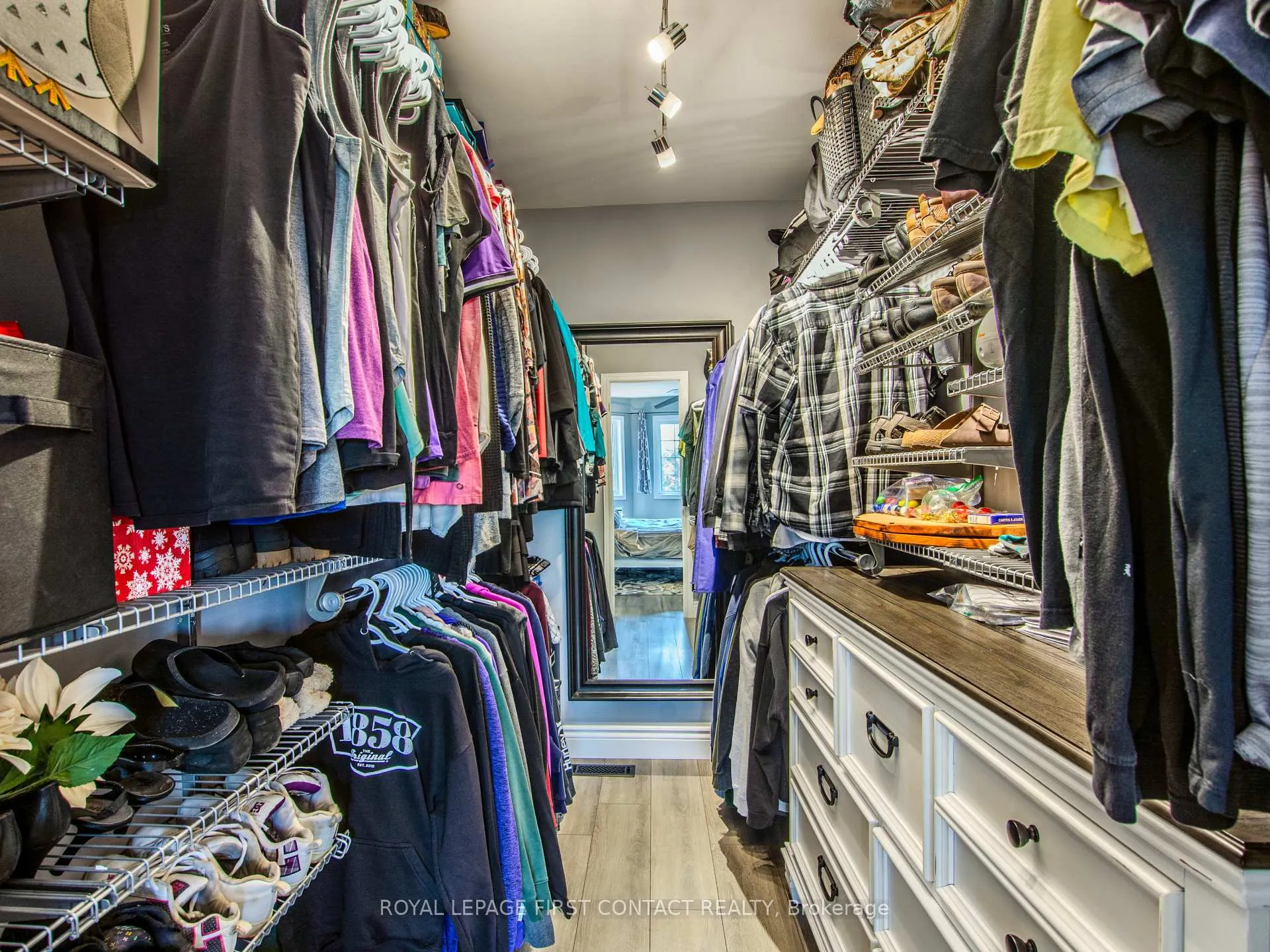 Photo 20 of 65 Gore Drive, Barrie, Ardagh — HOMEH