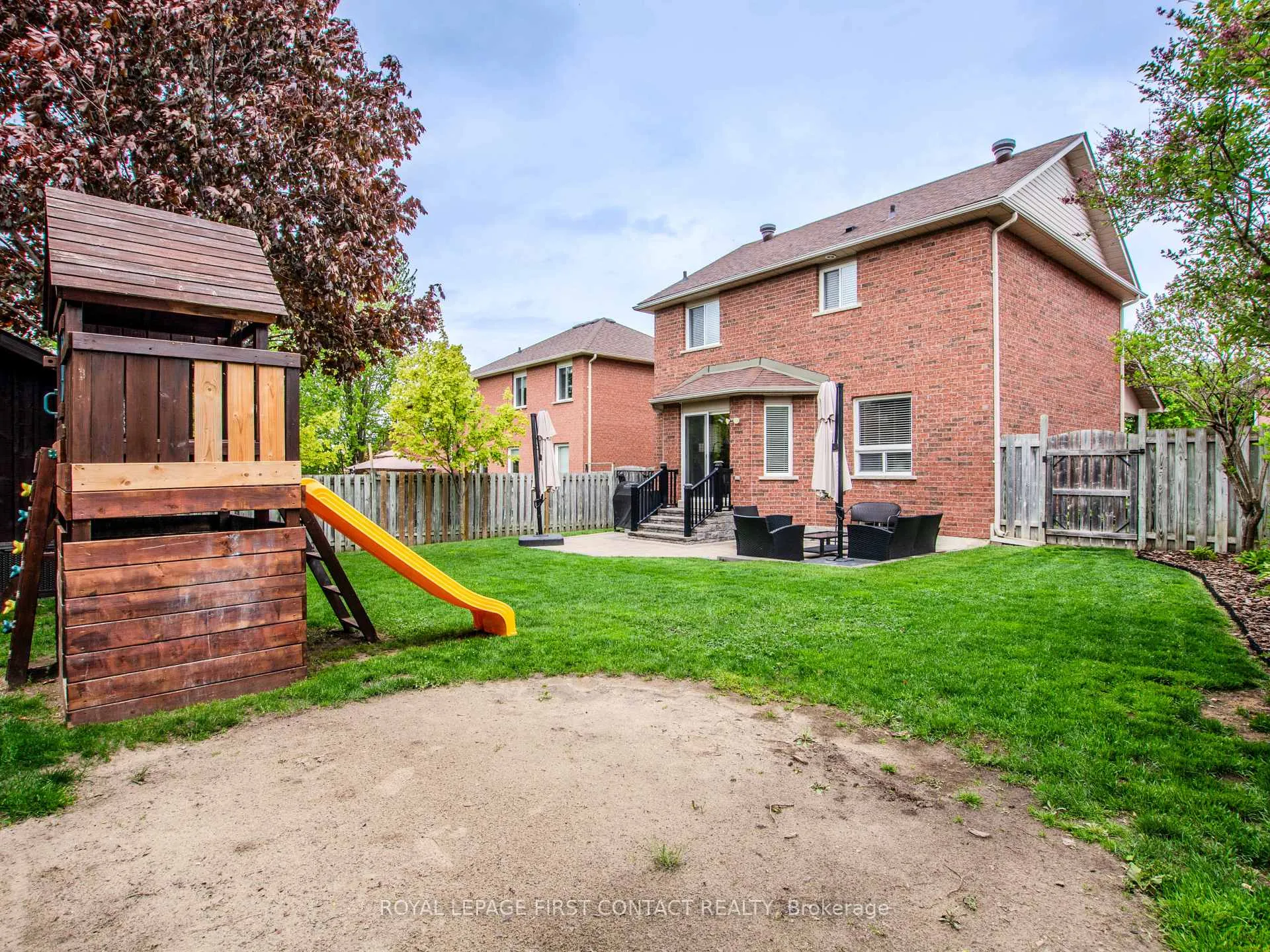 Photo 36 of 65 Gore Drive, Barrie, Ardagh — HOMEH