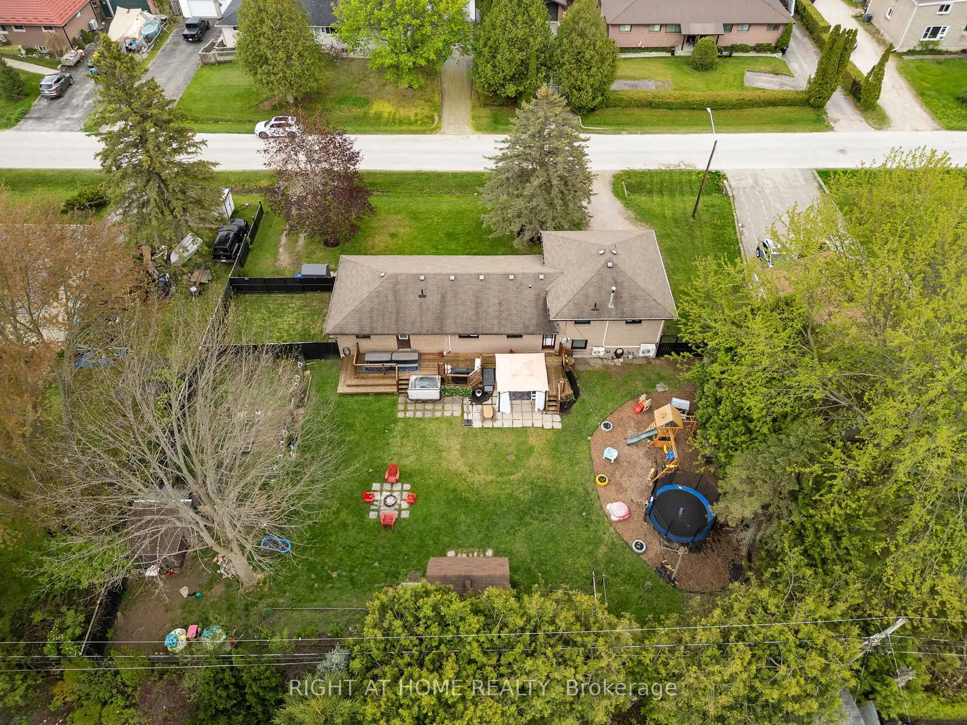 Photo 32 of 239 Cindy Lane, Essa, Angus — HOMEH