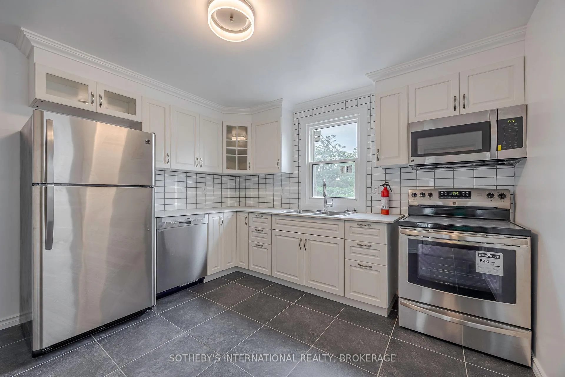 Photo 9 of 81 Clinton Street, Hamilton, Stipley — HOMEH