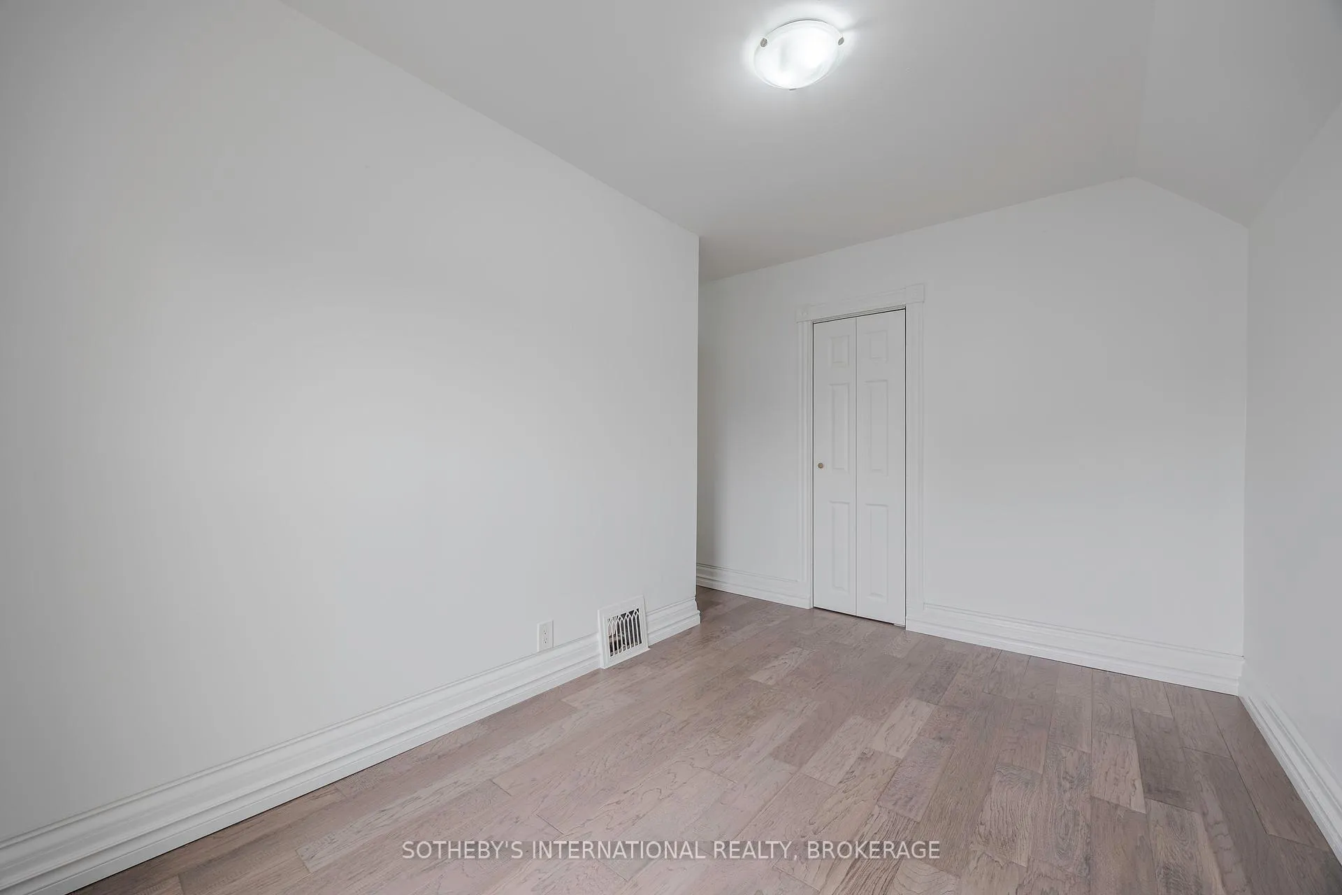 Photo 14 of 81 Clinton Street, Hamilton, Stipley — HOMEH