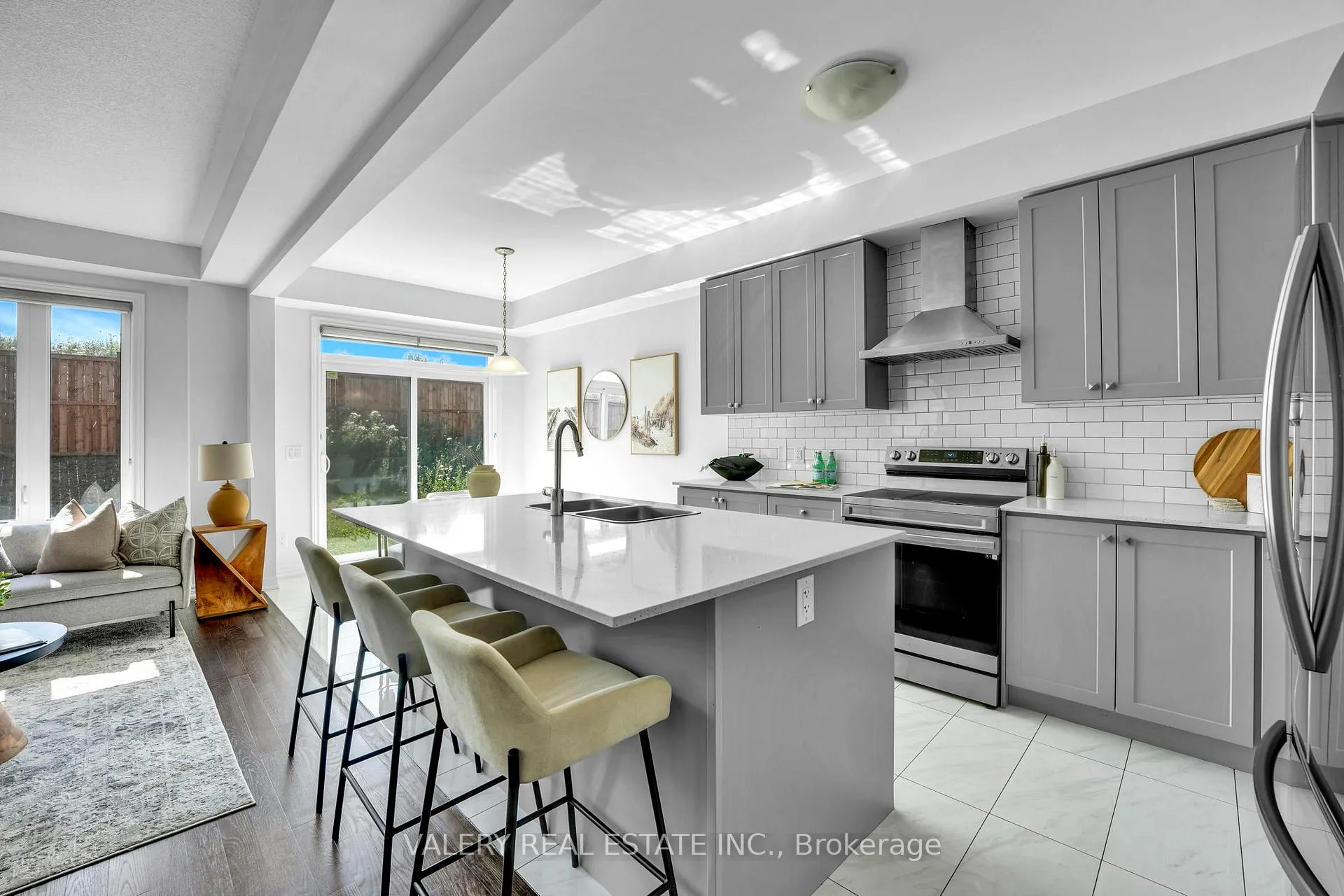 Photo 10 of 14 Grassbourne Avenue, Kitchener — HOMEH