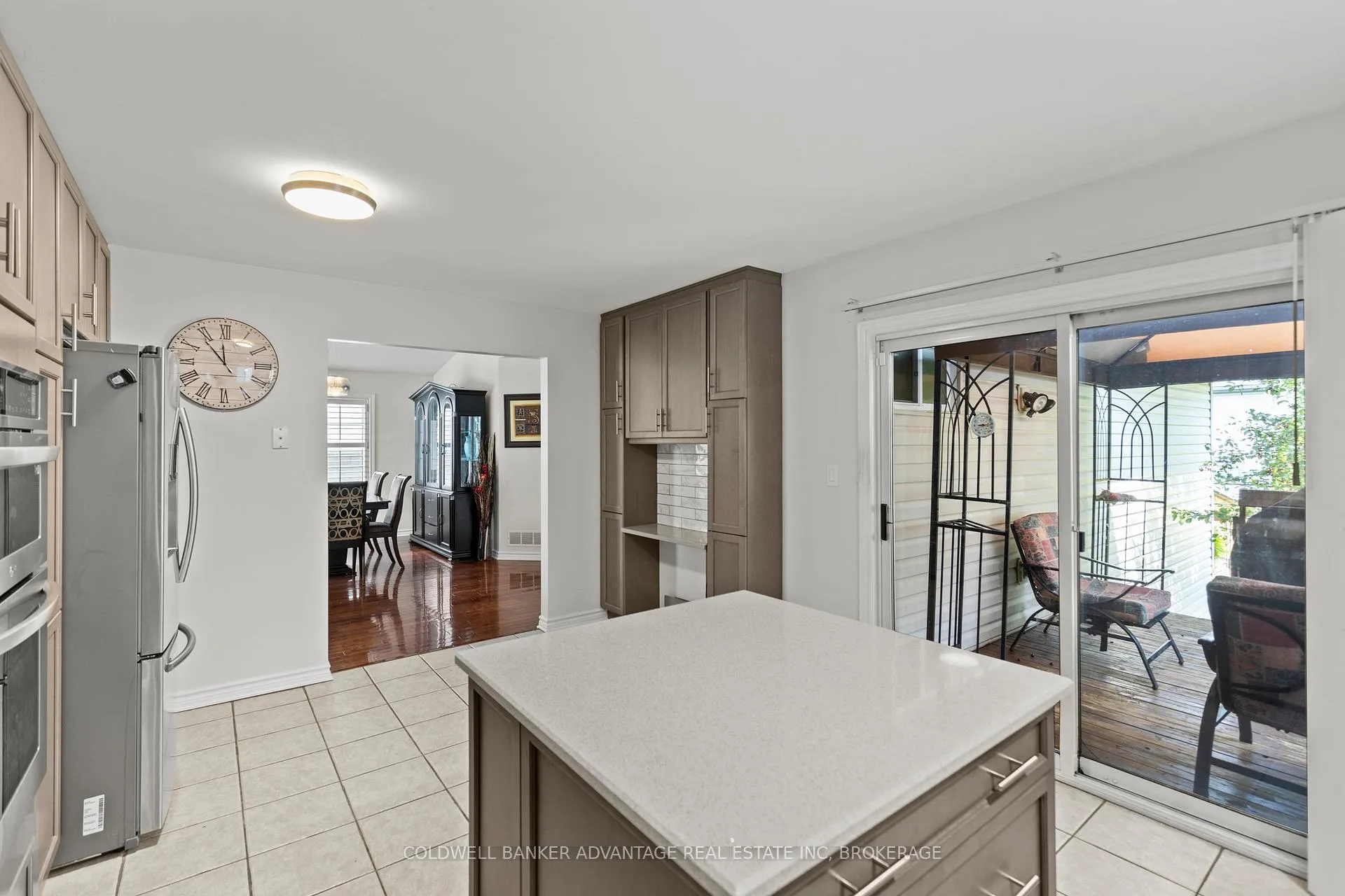 Photo 9 of 8097 Woodsview Crescent, Niagara Falls, Ascot — HOMEH