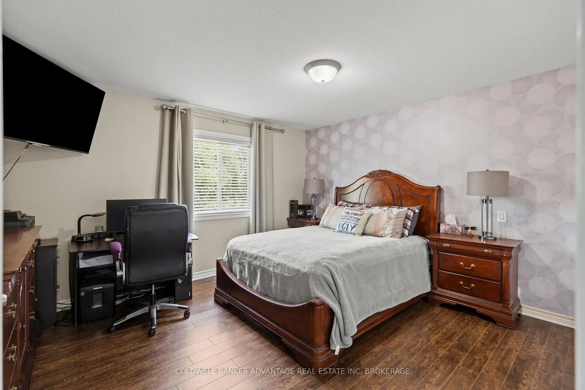 Photo 10 of 8097 Woodsview Crescent, Niagara Falls, Ascot — HOMEH