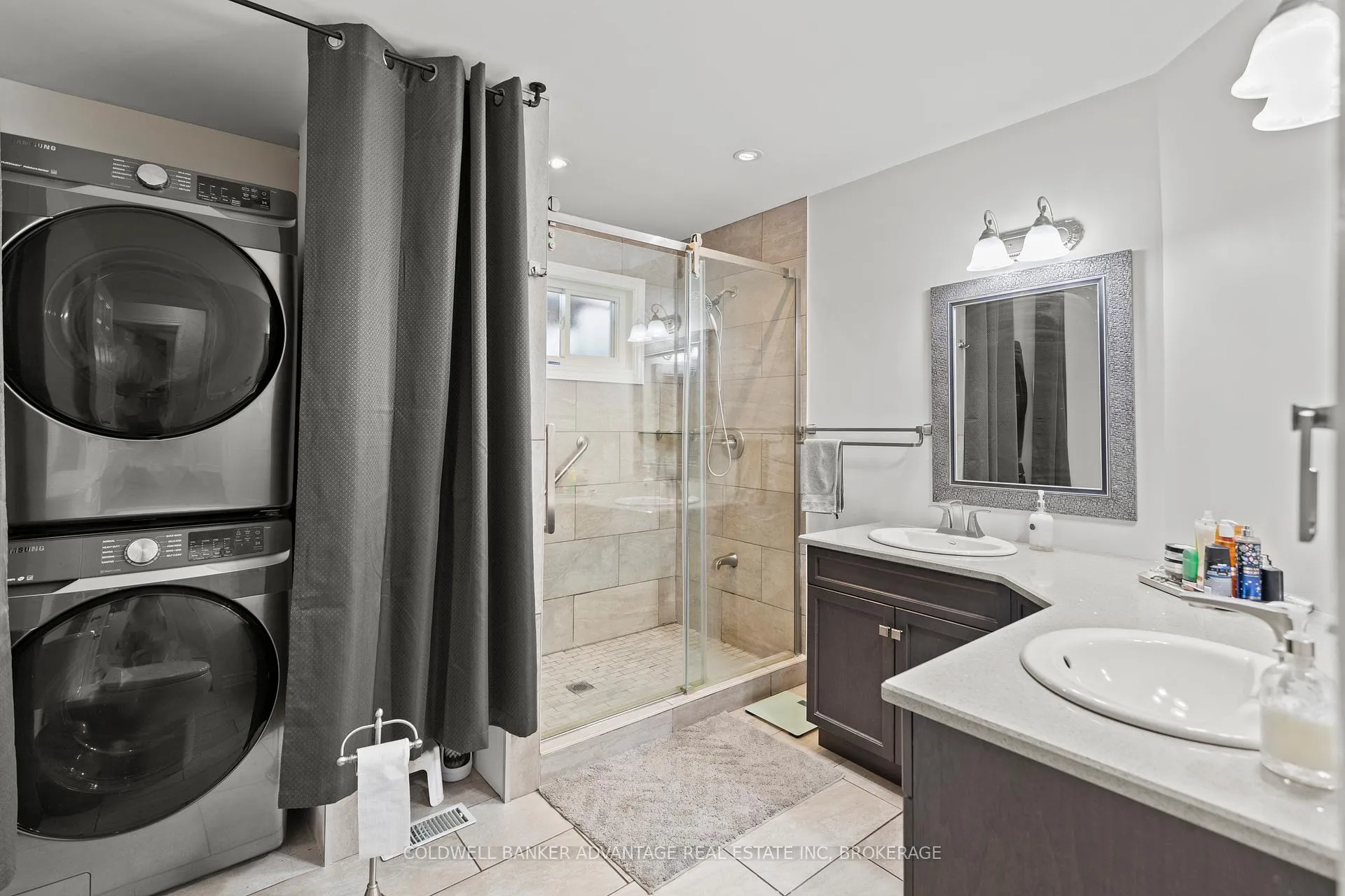 Photo 13 of 8097 Woodsview Crescent, Niagara Falls, Ascot — HOMEH