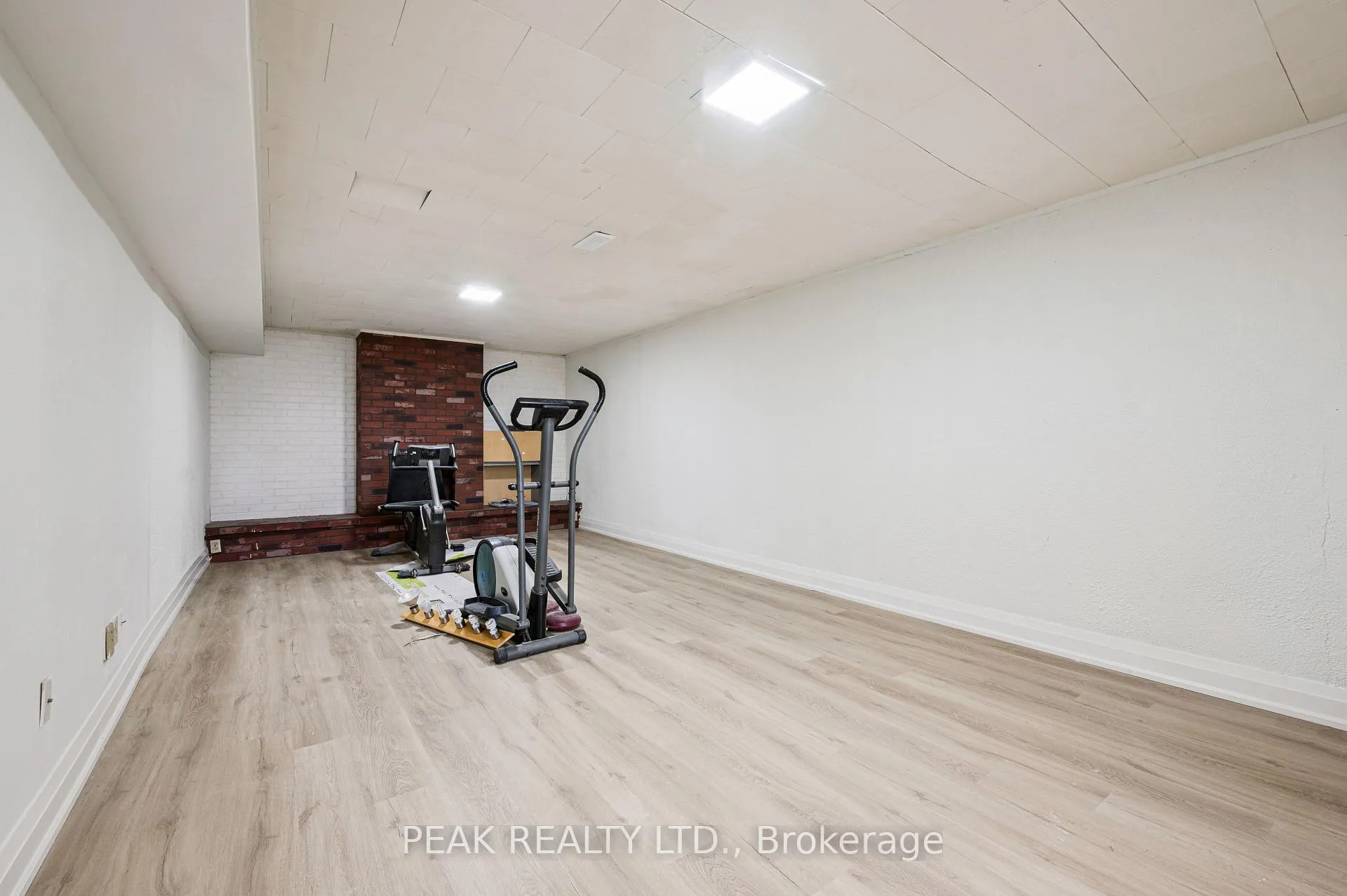 Photo 7 of 116 Markwood Drive, Kitchener — HOMEH