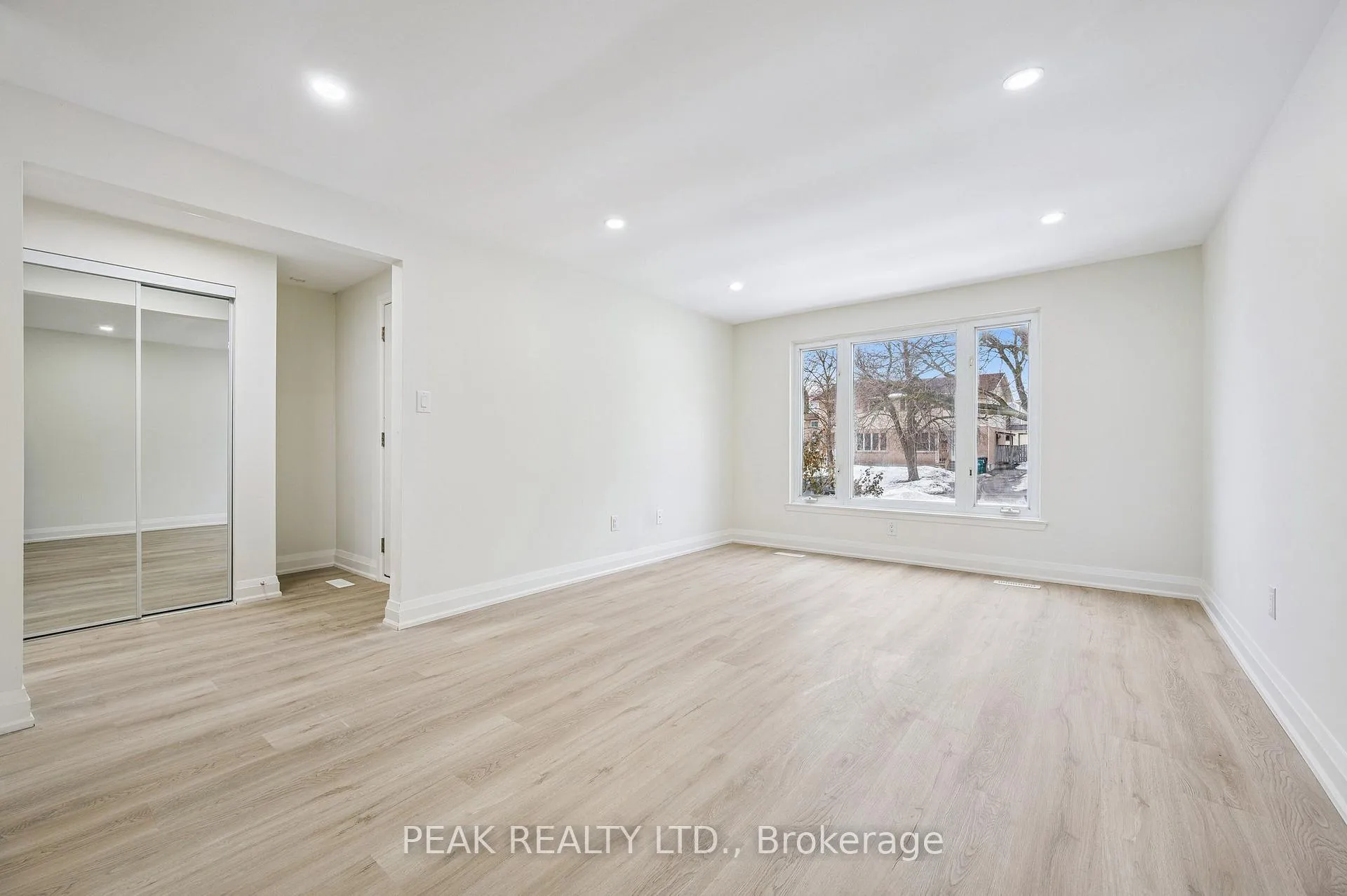 Photo 22 of 116 Markwood Drive, Kitchener — HOMEH