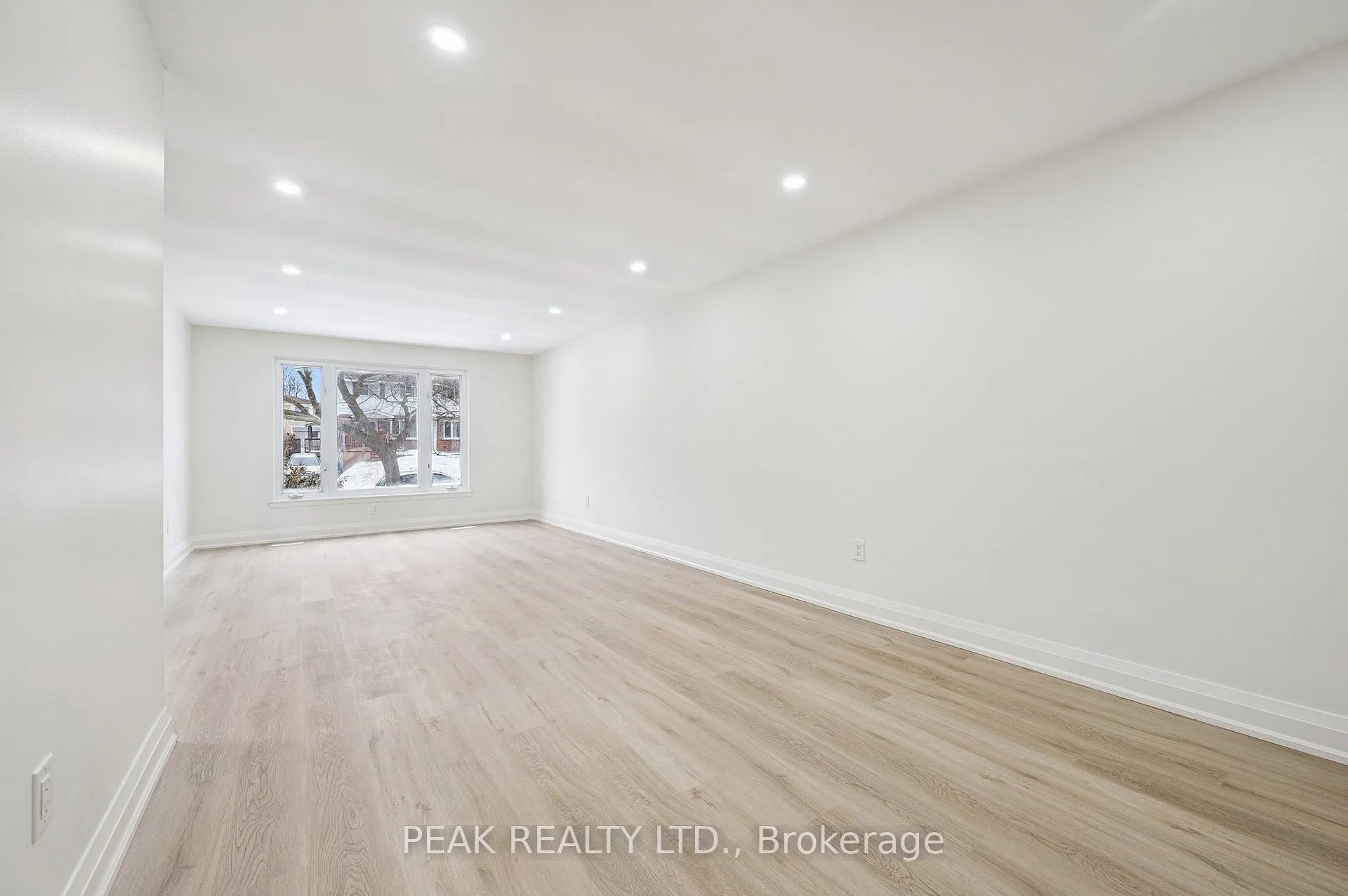 Photo 25 of 116 Markwood Drive, Kitchener — HOMEH