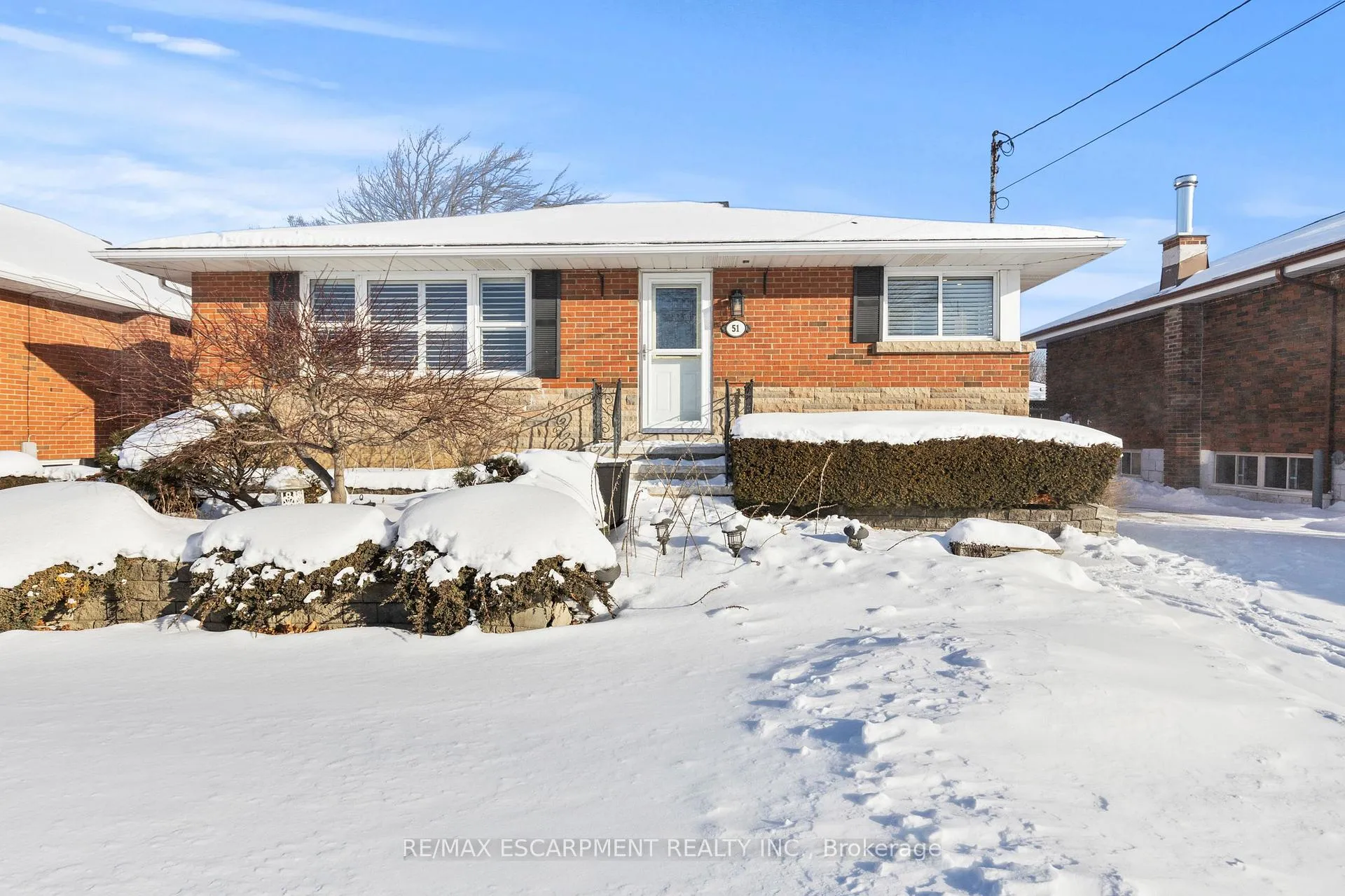Photo 1 of 51 Elliott Avenue, Hamilton, Huntington — HOMEH
