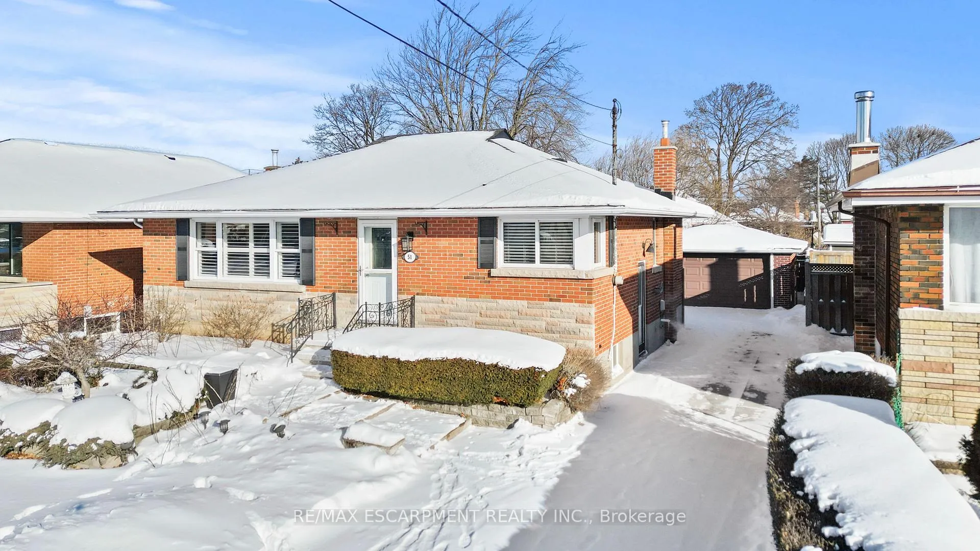 Photo 5 of 51 Elliott Avenue, Hamilton, Huntington — HOMEH