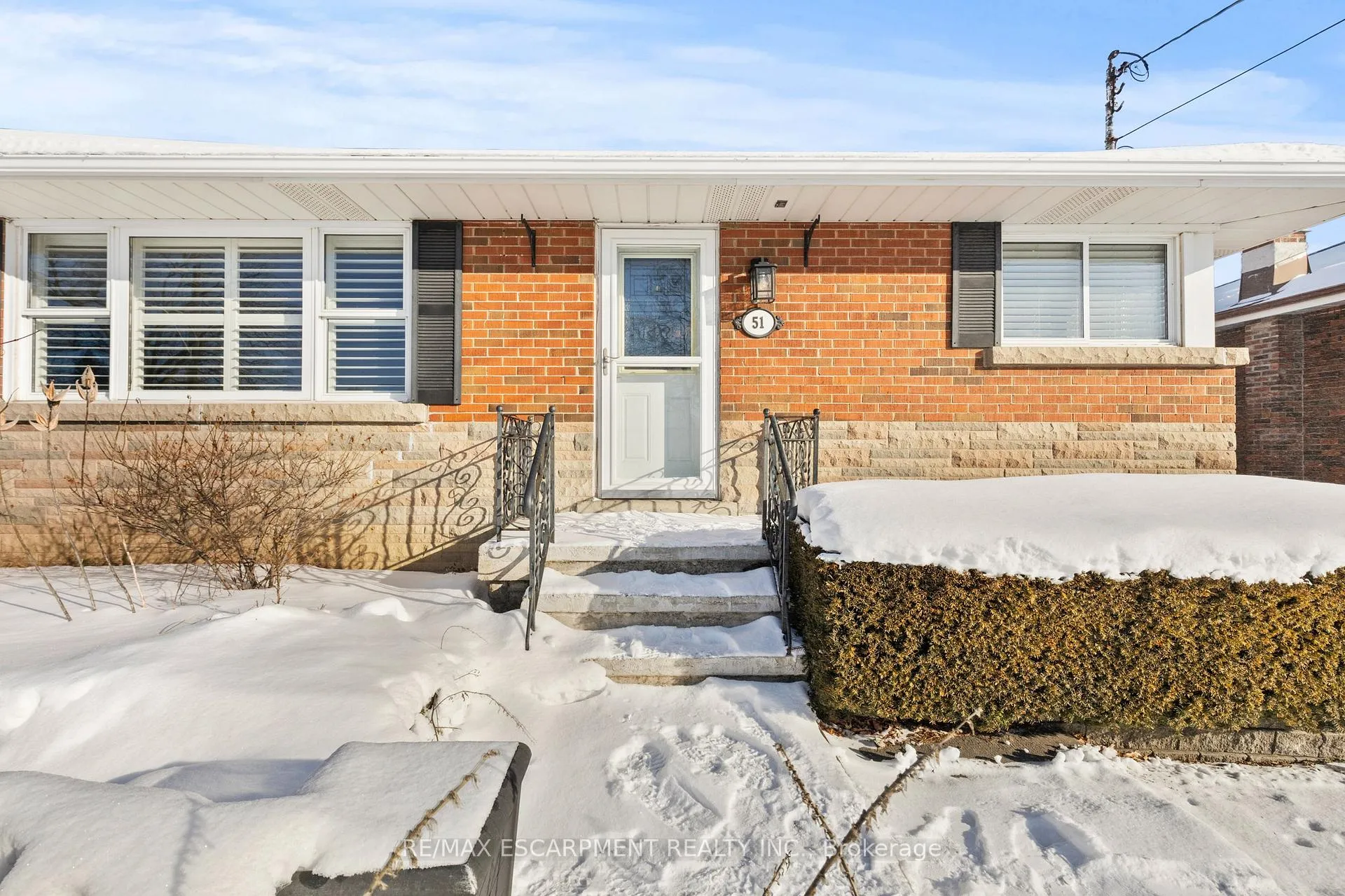 Photo 8 of 51 Elliott Avenue, Hamilton, Huntington — HOMEH