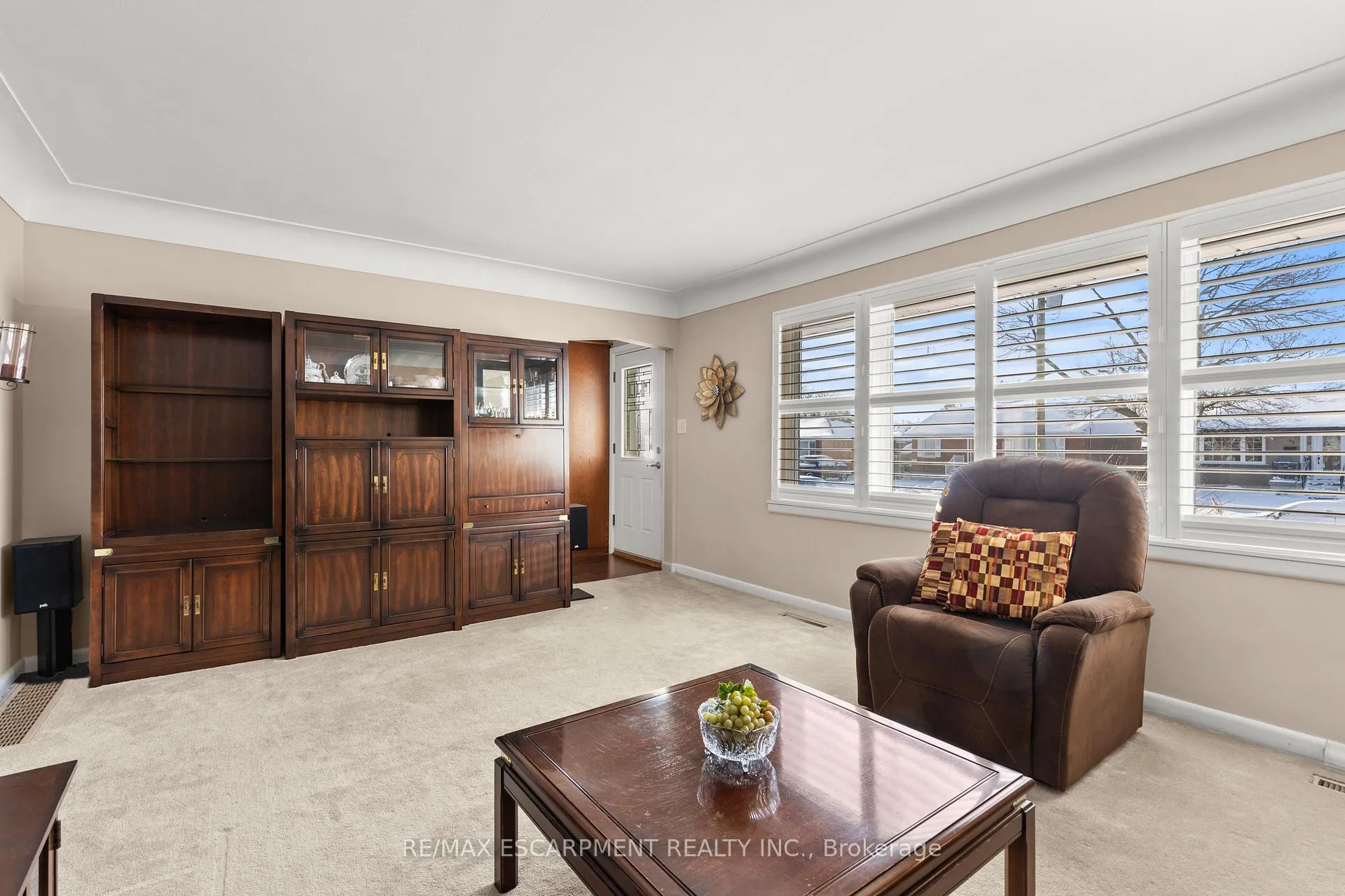 Photo 17 of 51 Elliott Avenue, Hamilton, Huntington — HOMEH