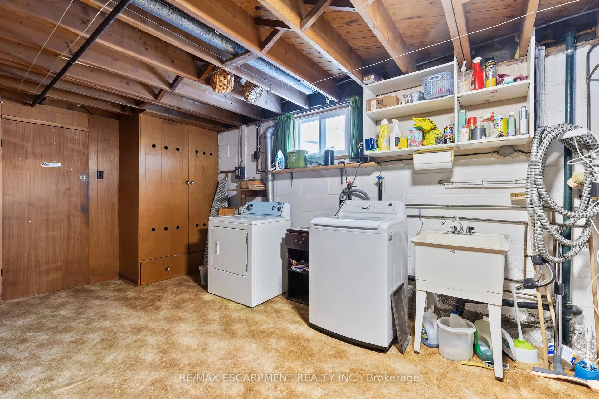 Photo 33 of 51 Elliott Avenue, Hamilton, Huntington — HOMEH