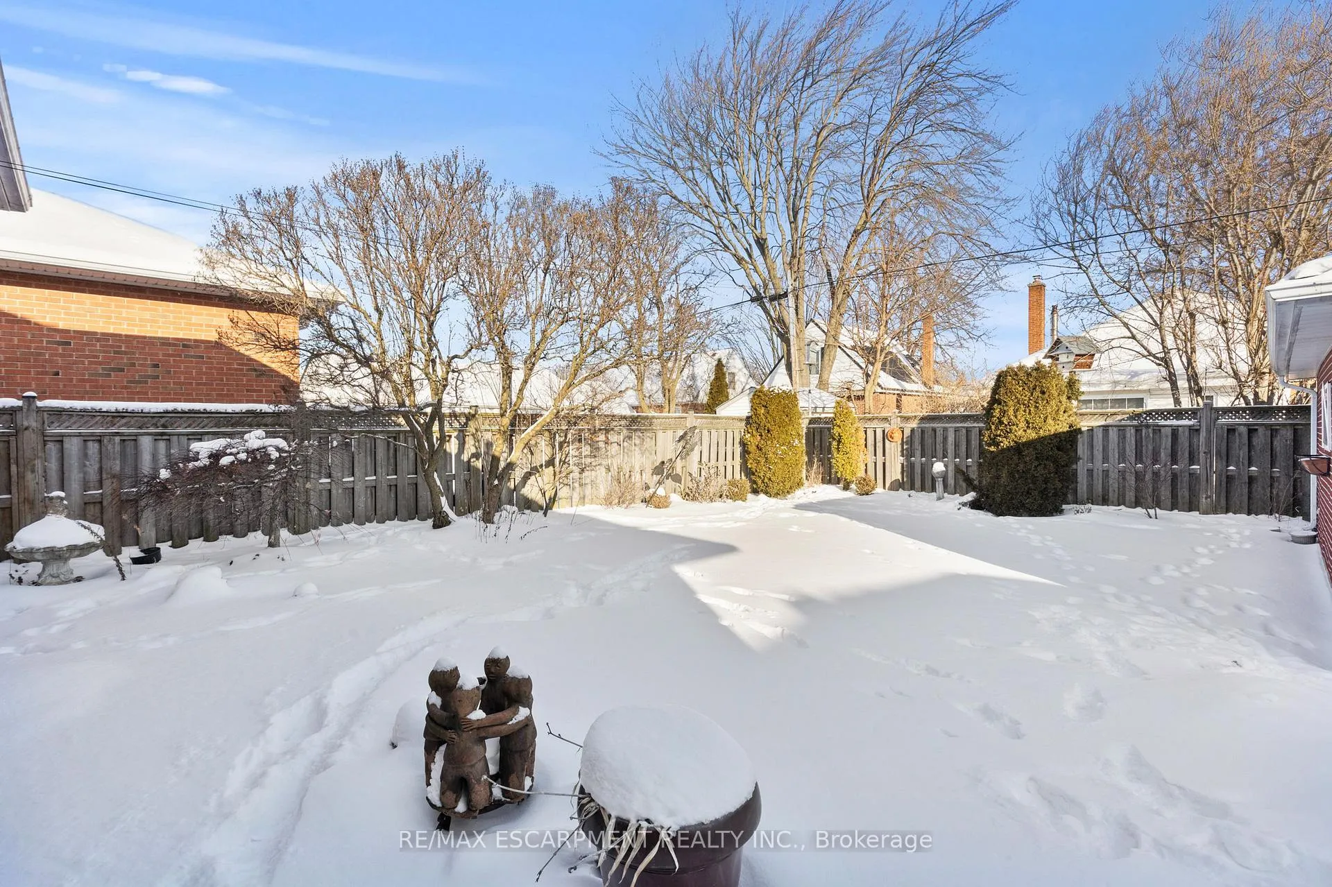 Photo 37 of 51 Elliott Avenue, Hamilton, Huntington — HOMEH