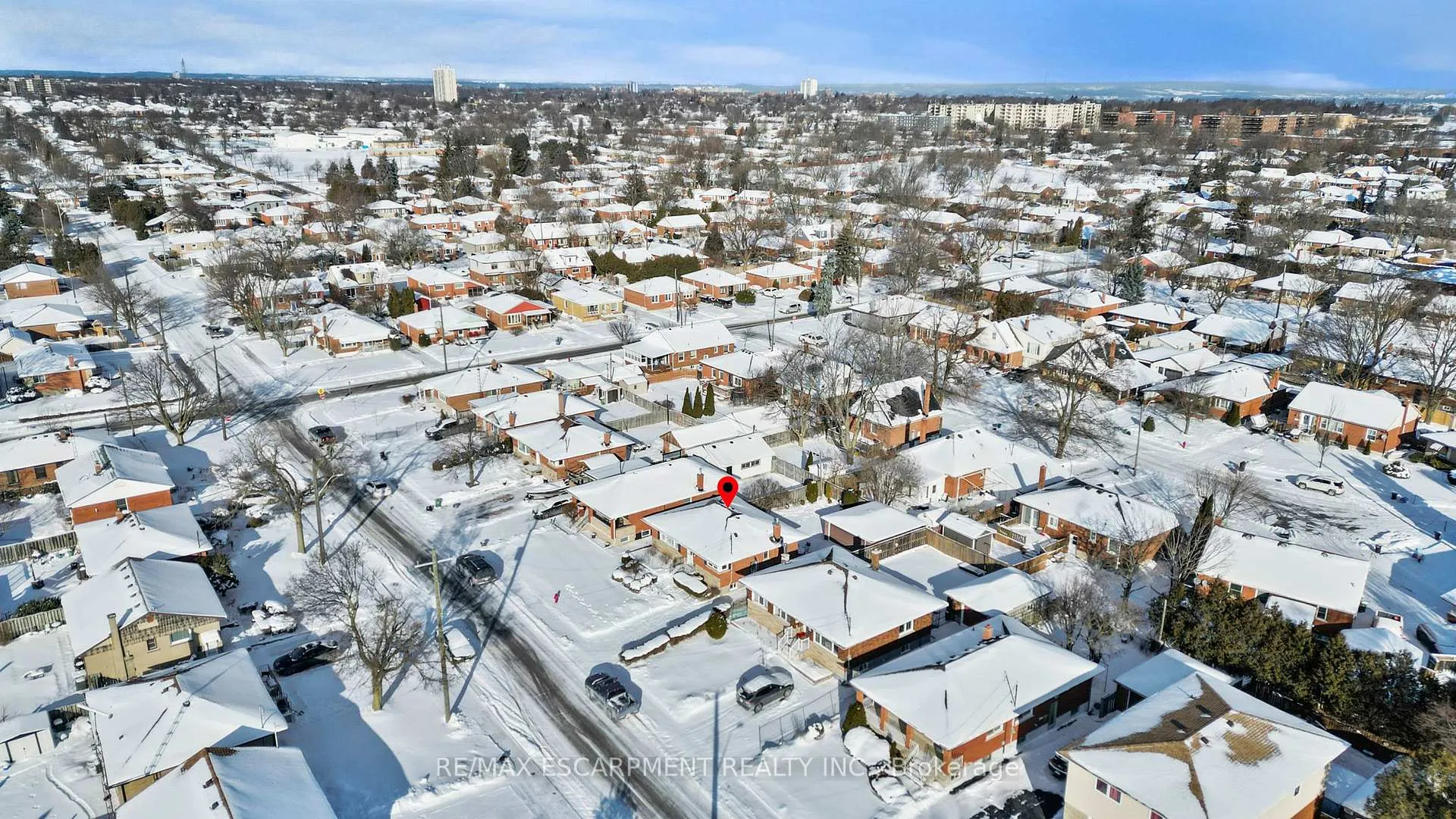 Photo 43 of 51 Elliott Avenue, Hamilton, Huntington — HOMEH