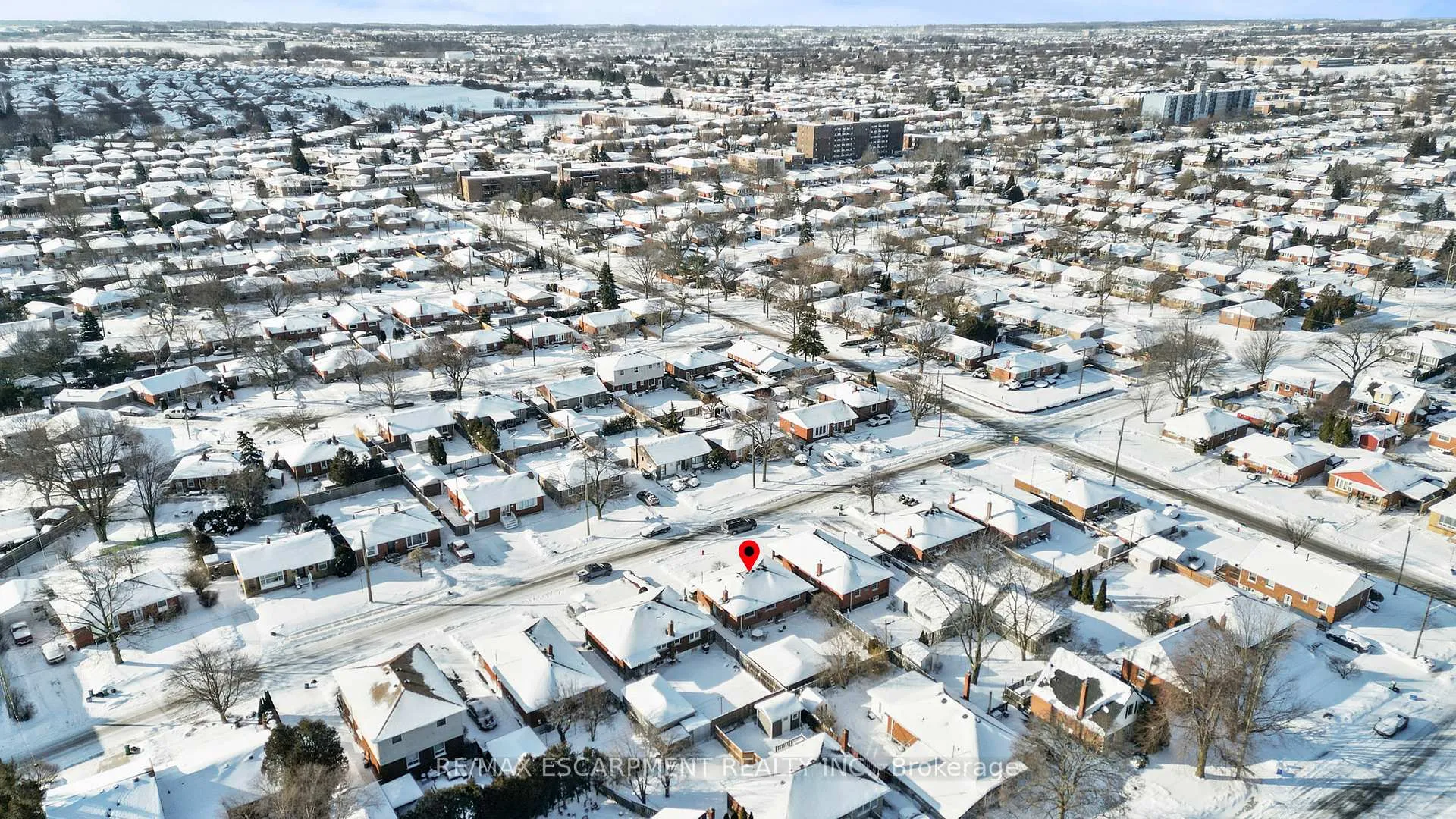 Photo 45 of 51 Elliott Avenue, Hamilton, Huntington — HOMEH