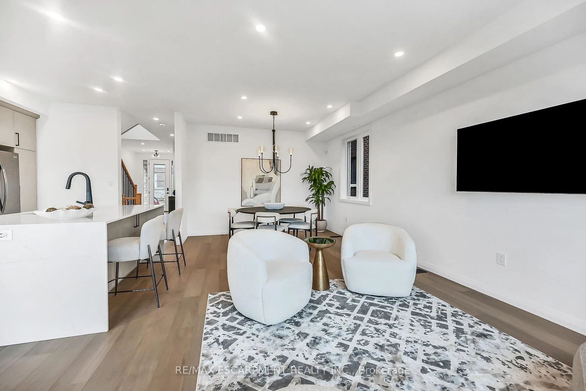 Photo 15 of 243 Alessio Drive, Hamilton, Sheldon — HOMEH
