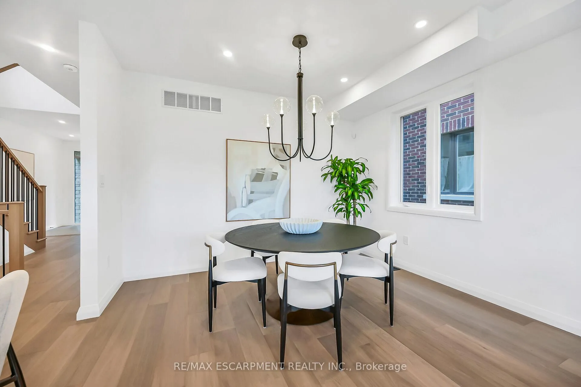 Photo 17 of 243 Alessio Drive, Hamilton, Sheldon — HOMEH