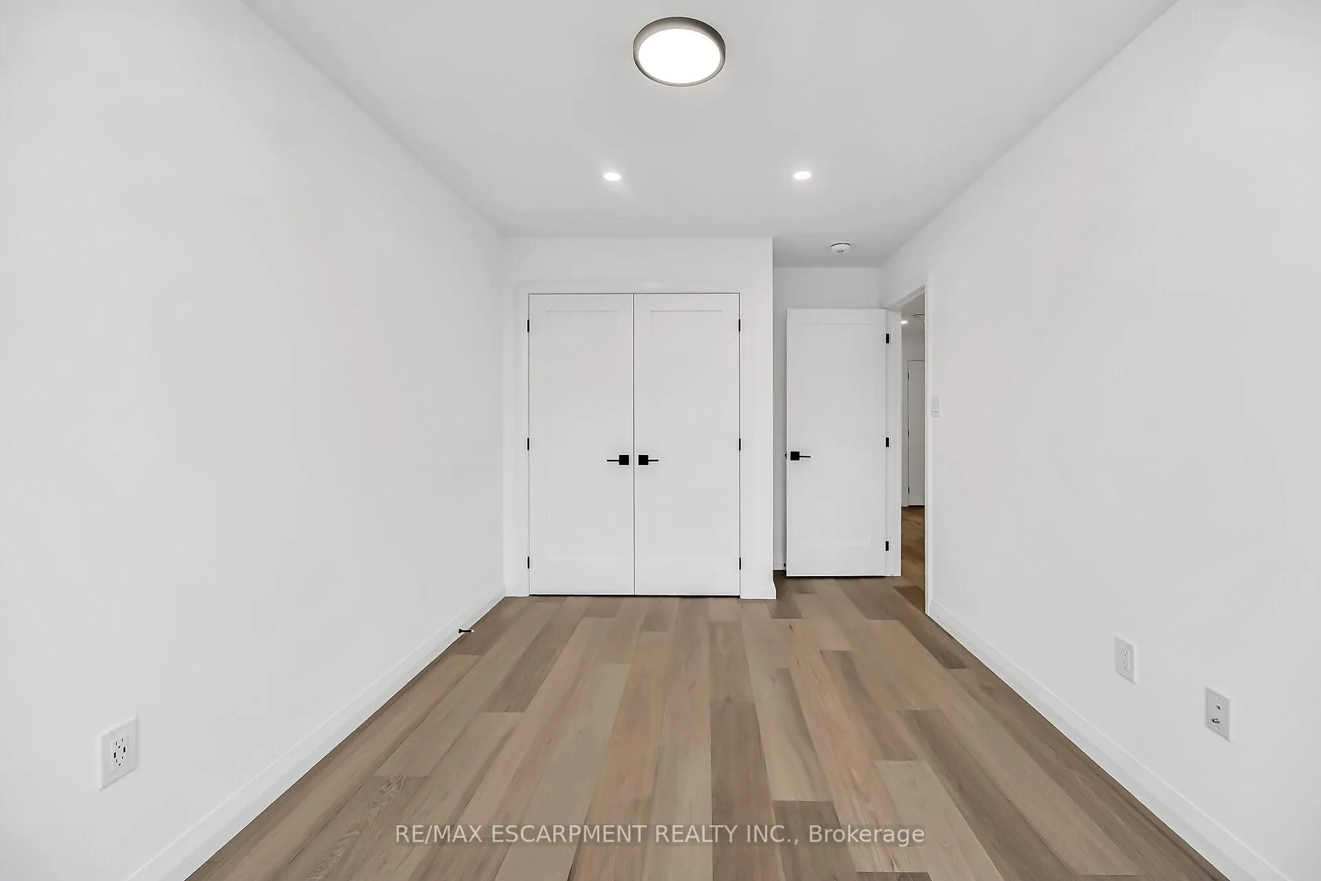 Photo 28 of 243 Alessio Drive, Hamilton, Sheldon — HOMEH