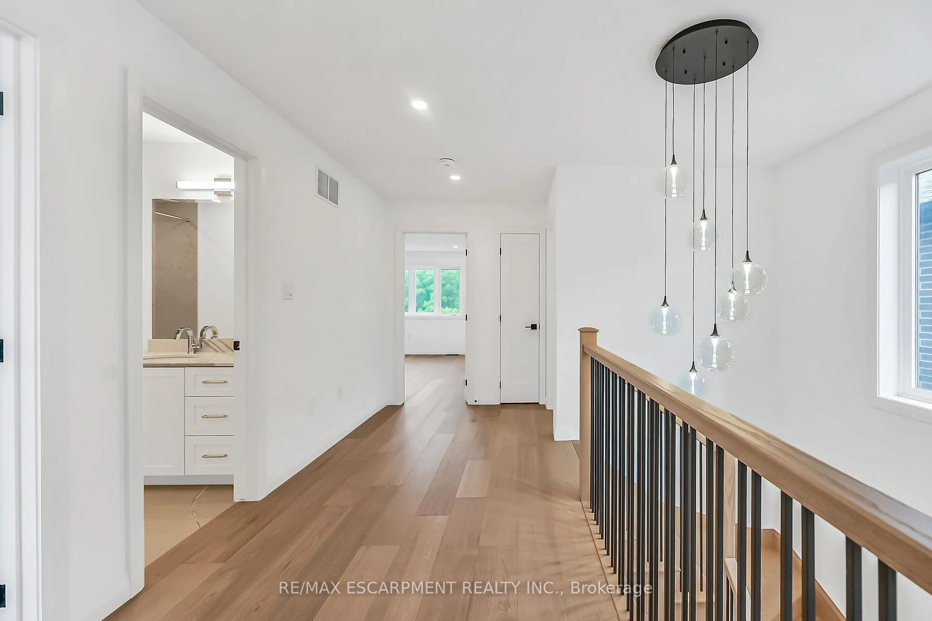 Photo 34 of 243 Alessio Drive, Hamilton, Sheldon — HOMEH