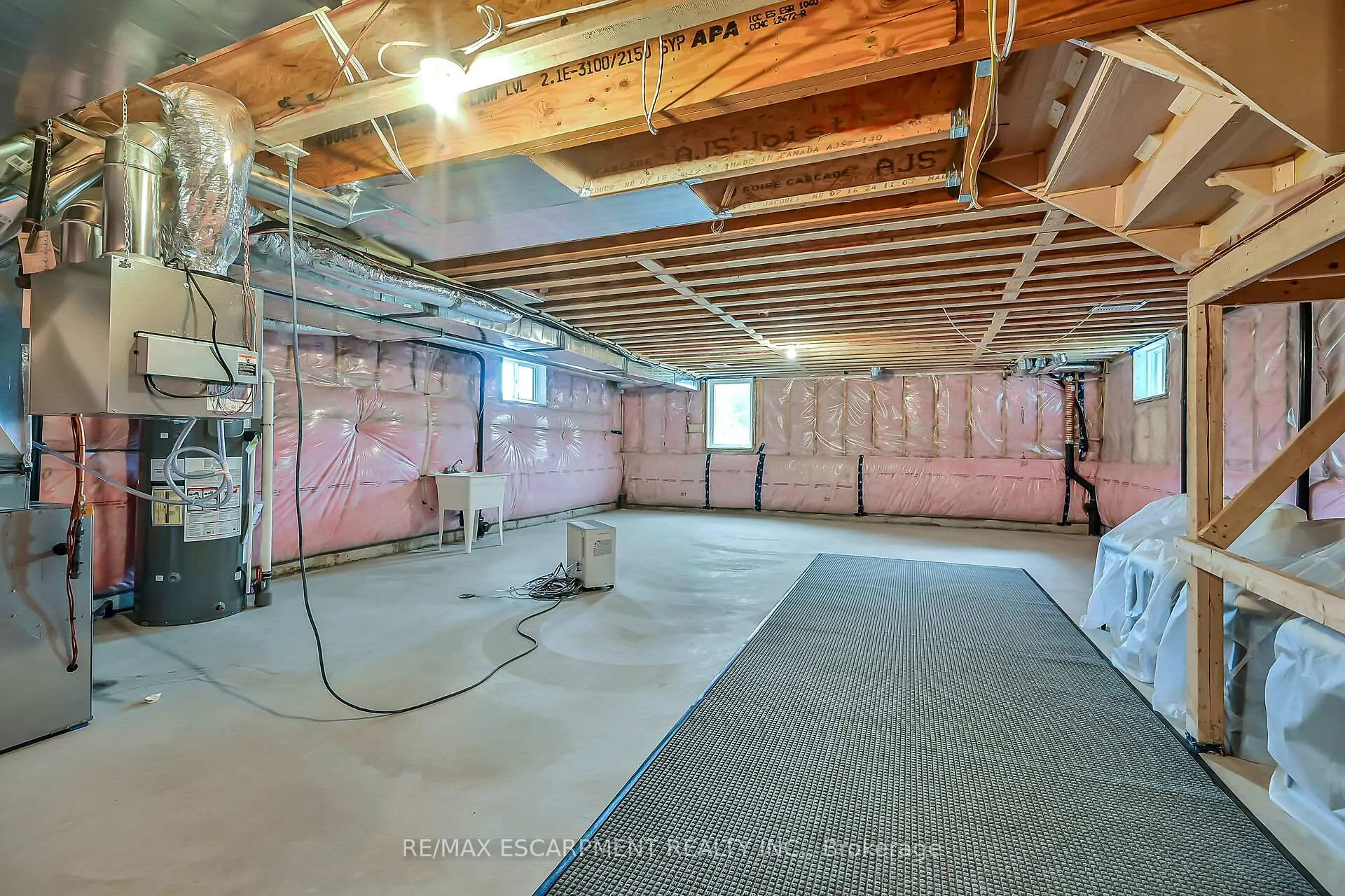 Photo 36 of 243 Alessio Drive, Hamilton, Sheldon — HOMEH