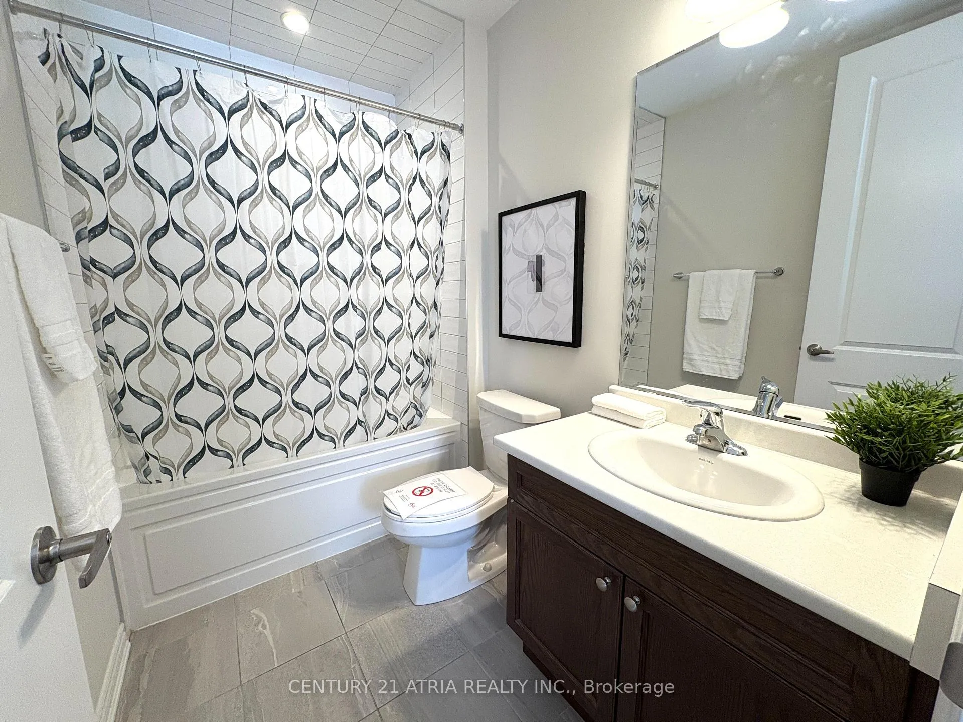 Photo 7 of 3340 Thunderbird Promenade, Pickering, Rural Pickering — HOMEH