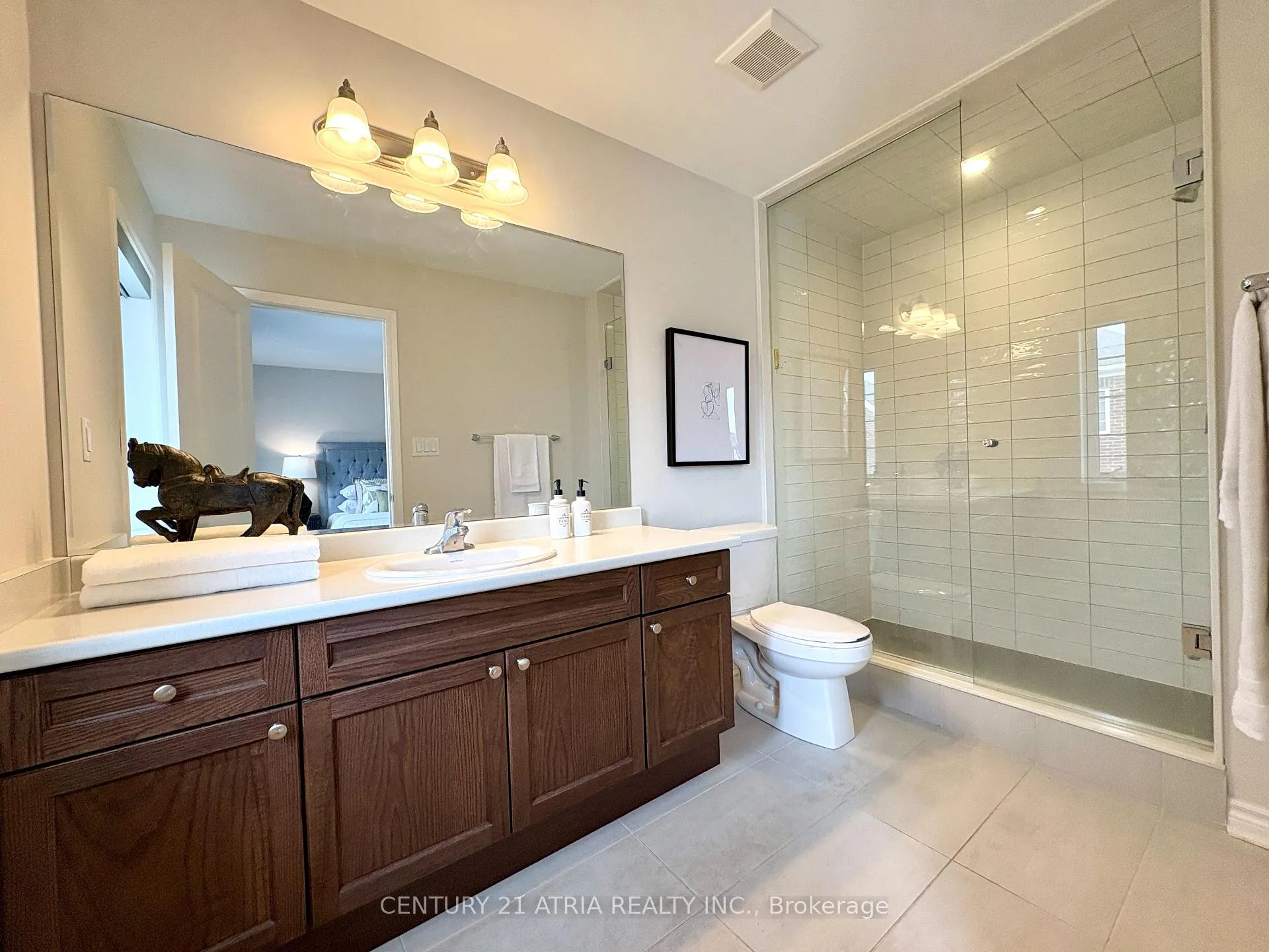 Photo 21 of 3340 Thunderbird Promenade, Pickering, Rural Pickering — HOMEH