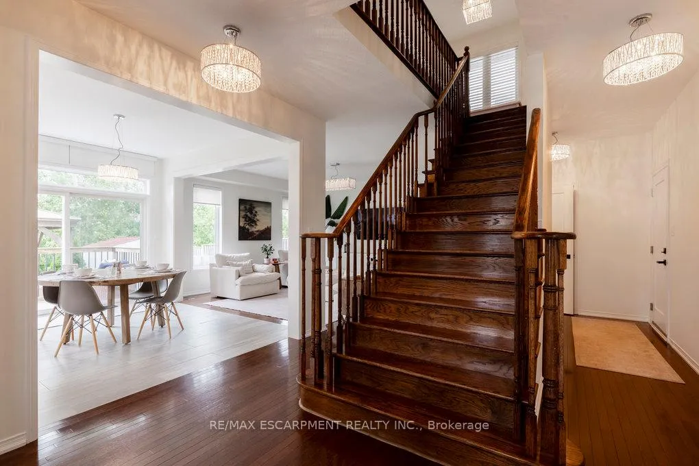 Photo 10 of 44 Fowler Drive, Hamilton, Binbrook — HOMEH